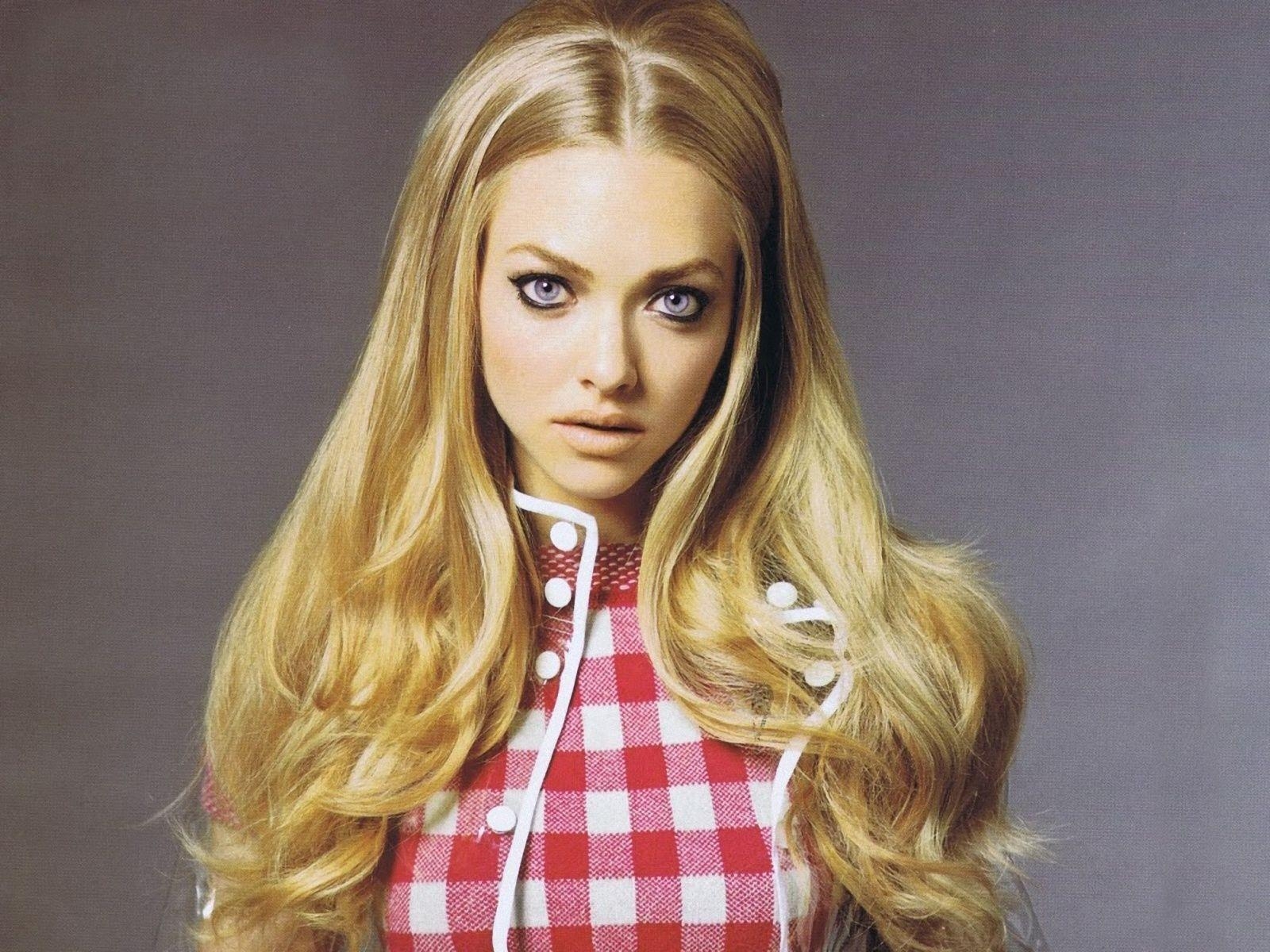 1600x1200 Amanda Seyfried Wallpaper, Desktop