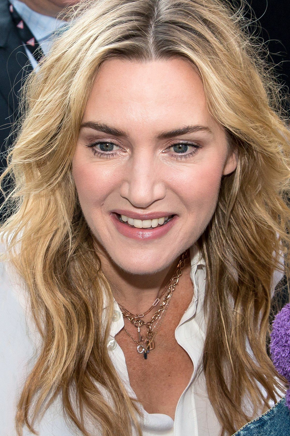 1200x1800 Kate Winslet, Phone