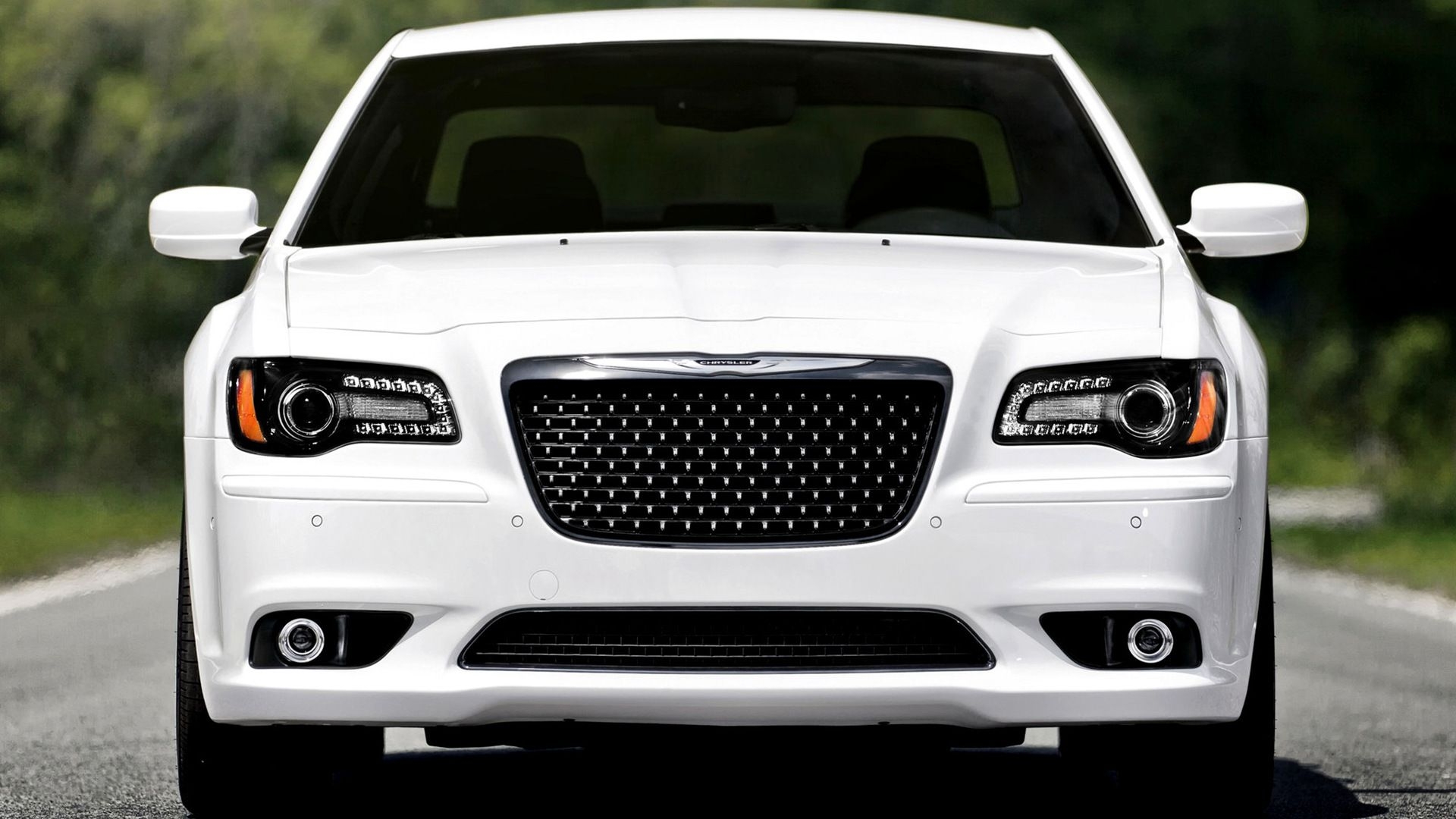 1920x1080 Chrysler 300 SRT8 and HD Image, Desktop