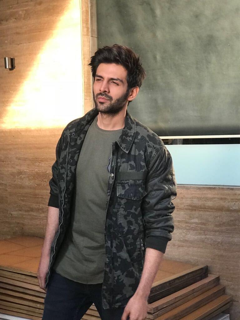 770x1030 Kartik Aaryan - #Delhi Promotions Styled by #sukritigrover, Phone