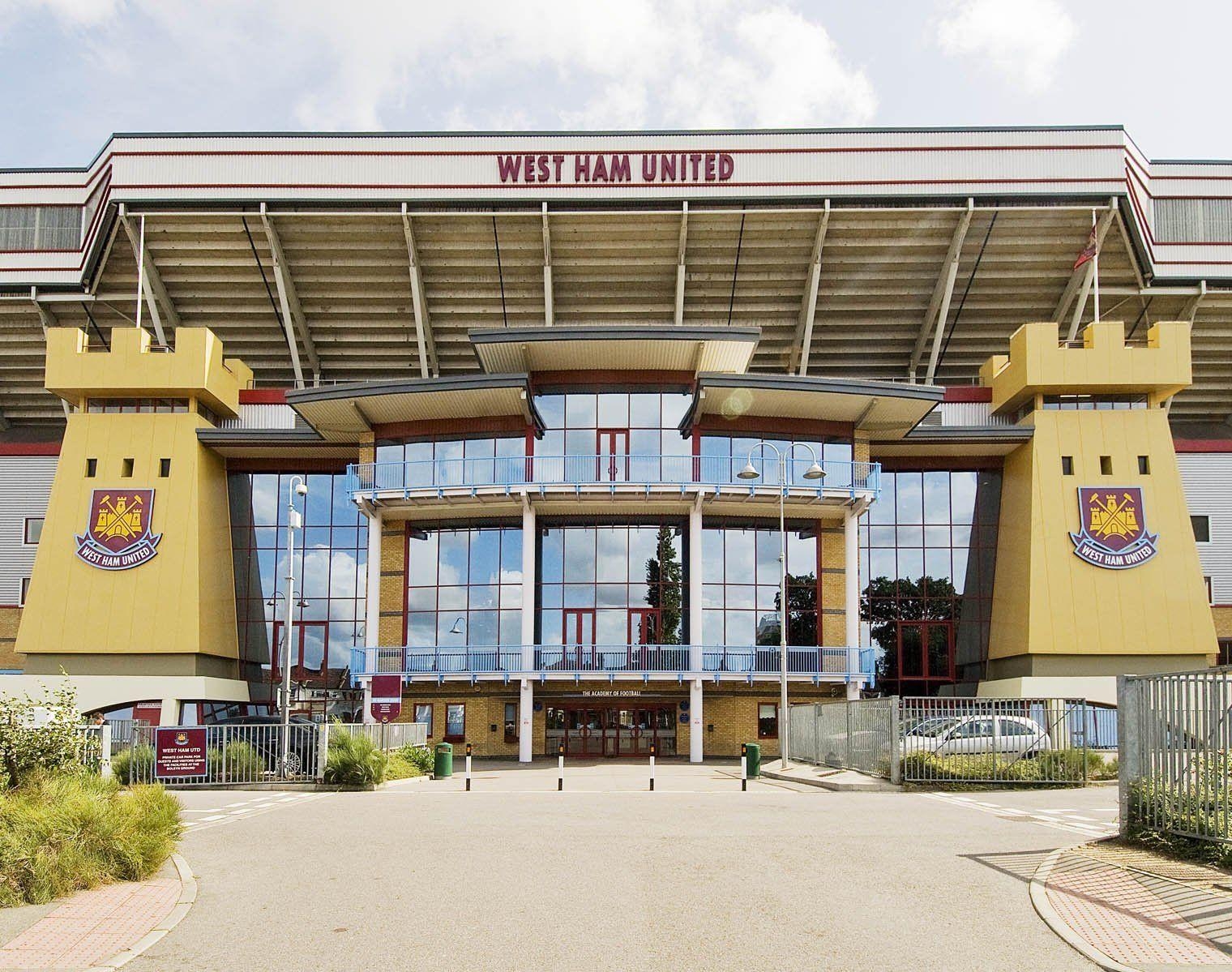 1520x1200 West Ham United stadium, Desktop