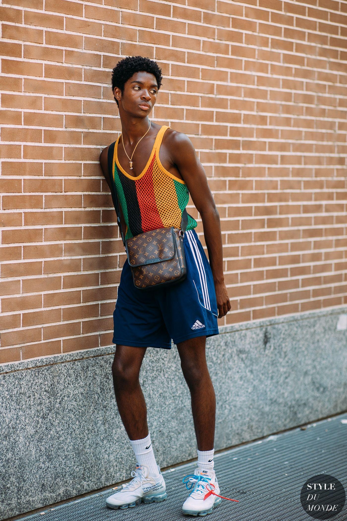 1400x2100 Milan Men's SS 2019 Street Style: Alton Mason, Phone