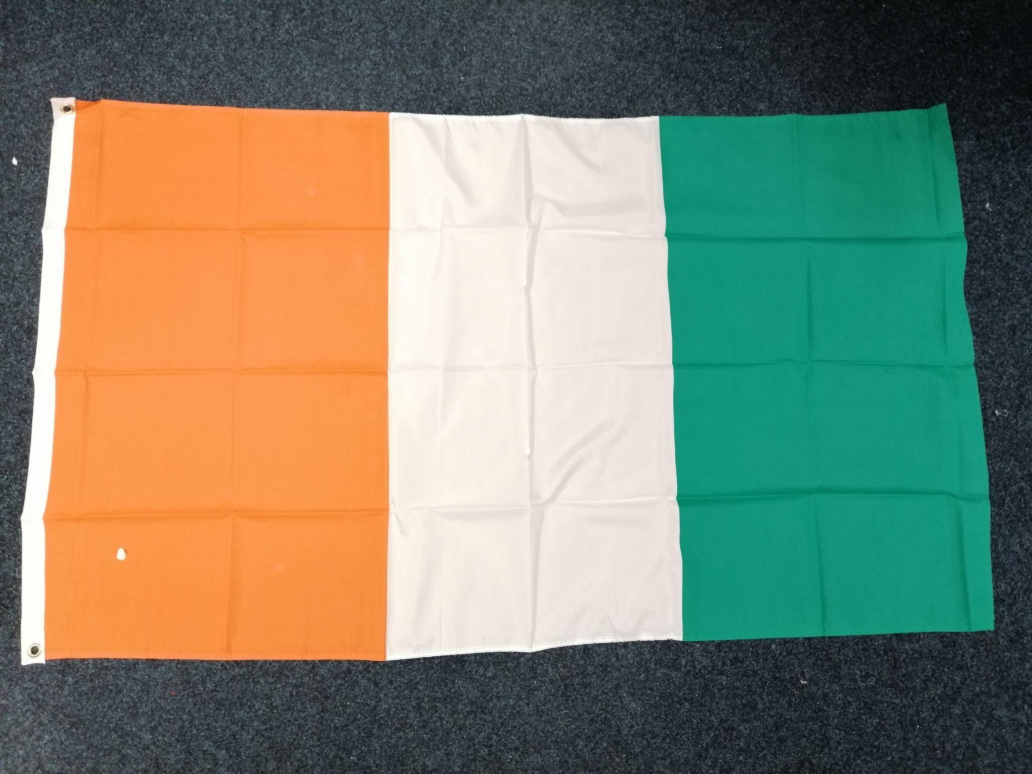 2050x1540 Ivory Coast 5ft x 3ft Flag, Desktop