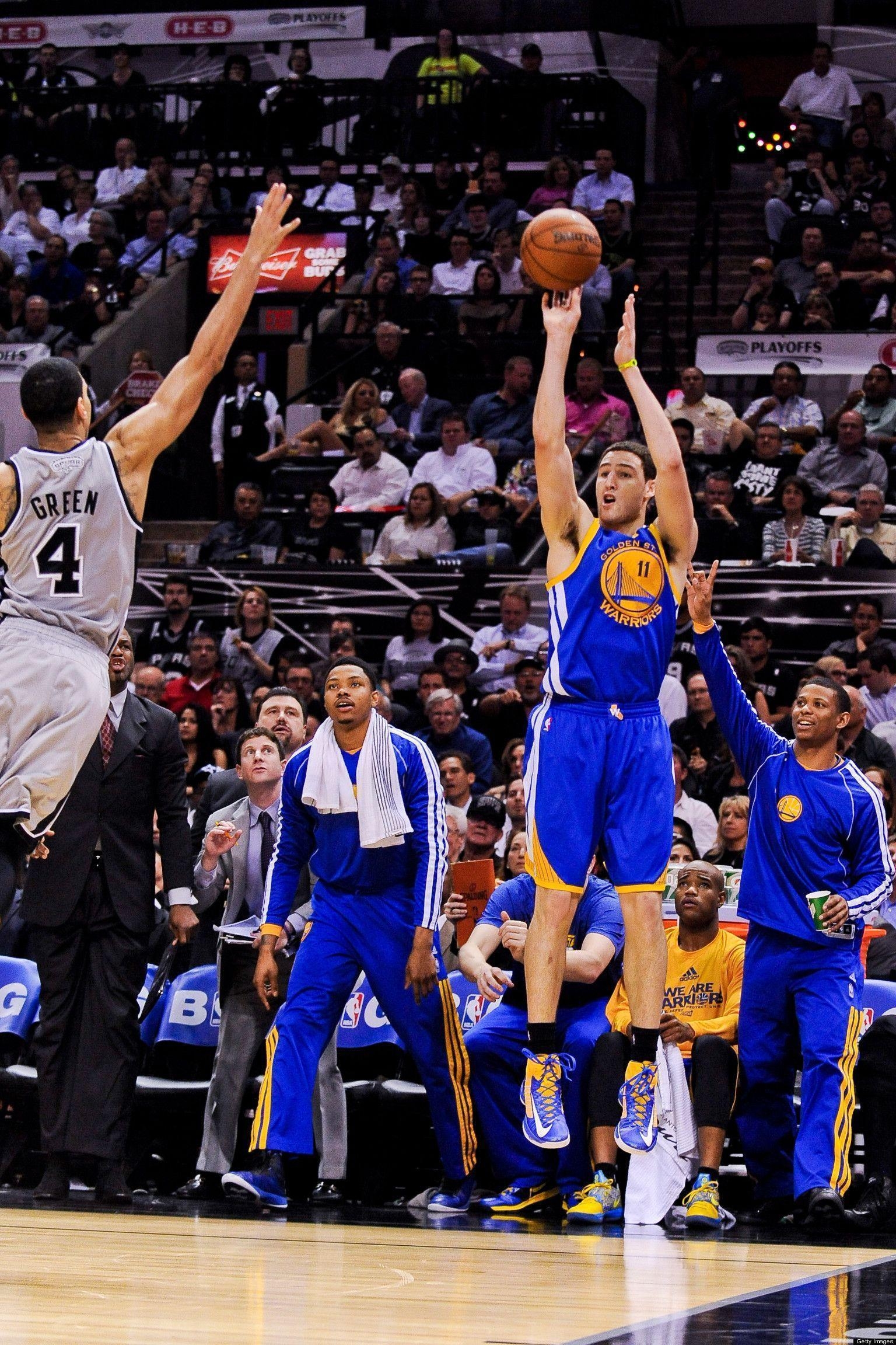 1540x2310 Klay Thompson Dominates In First Half, Warriors Beat Spurs In Game, Phone