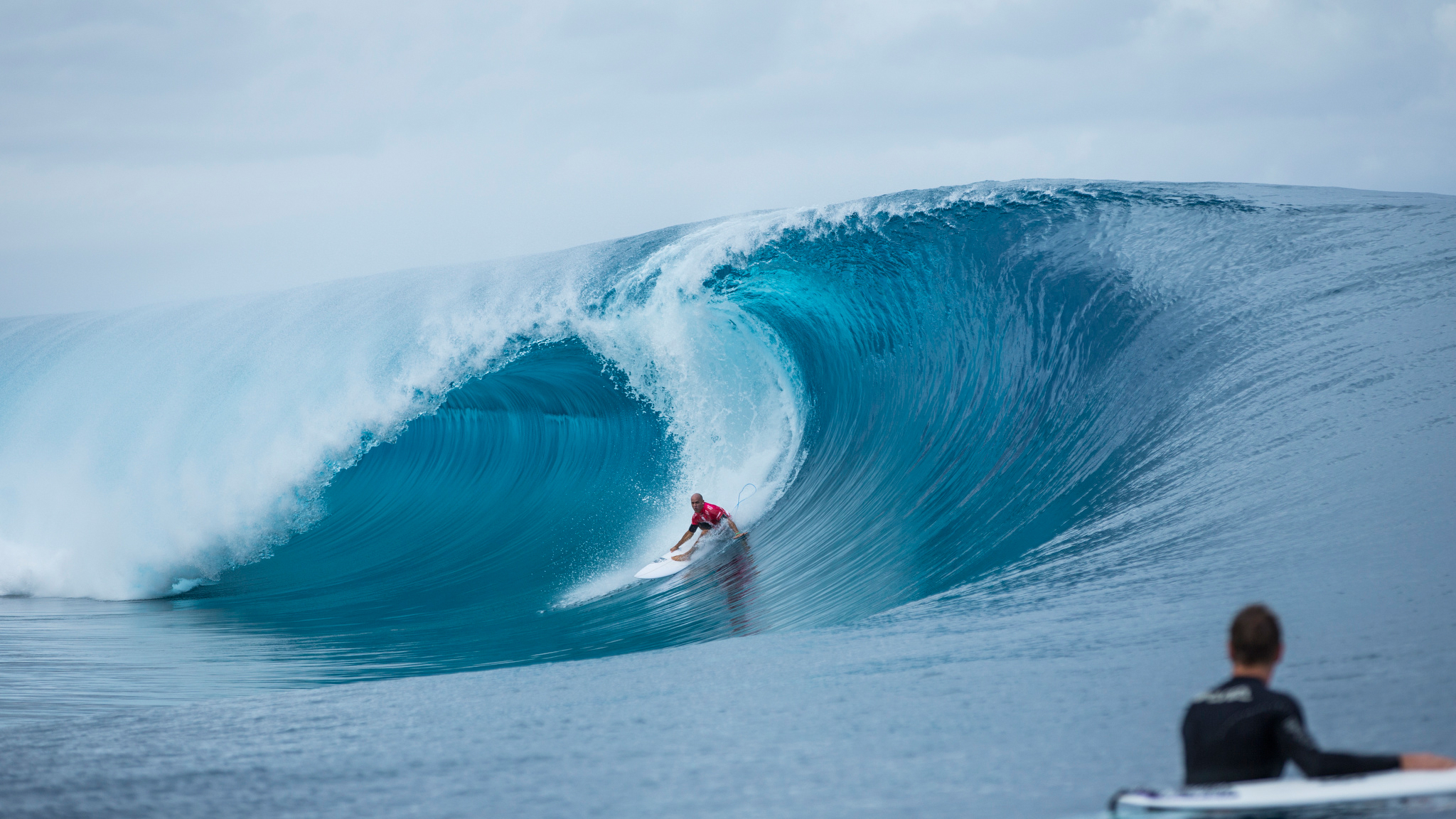 2050x1160 Kelly Slater, Desktop