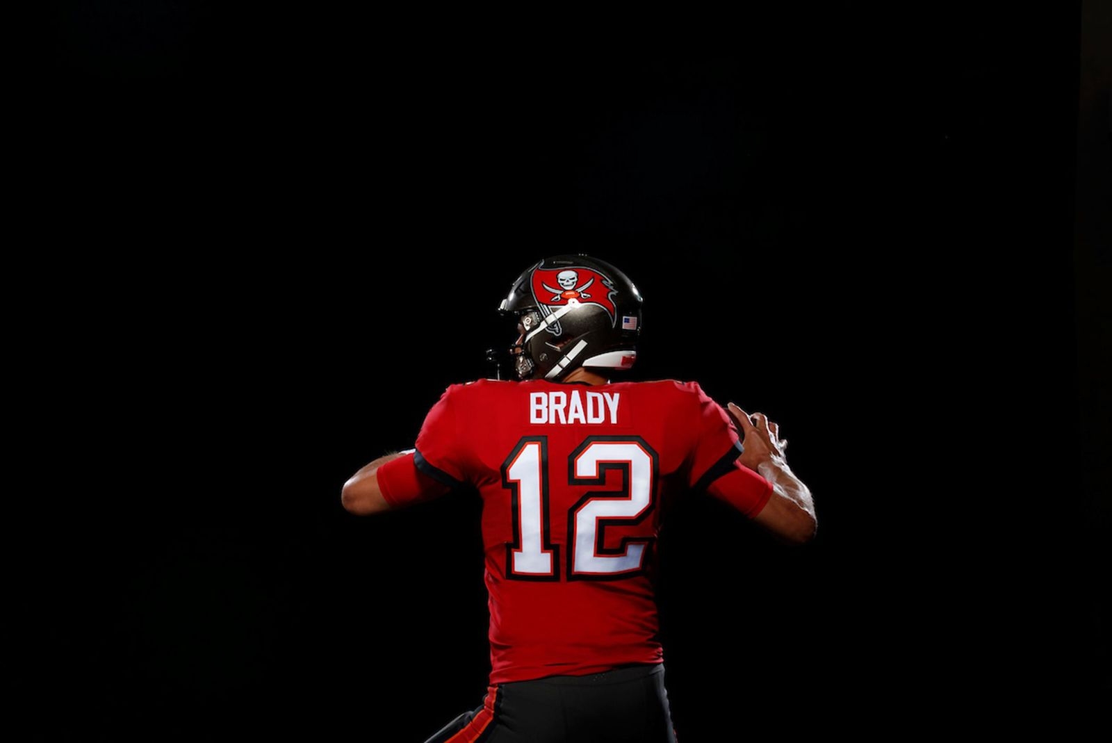 1600x1070 Tom Brady: Buccaneers unveil first photo of Brady in his new uniform, Desktop