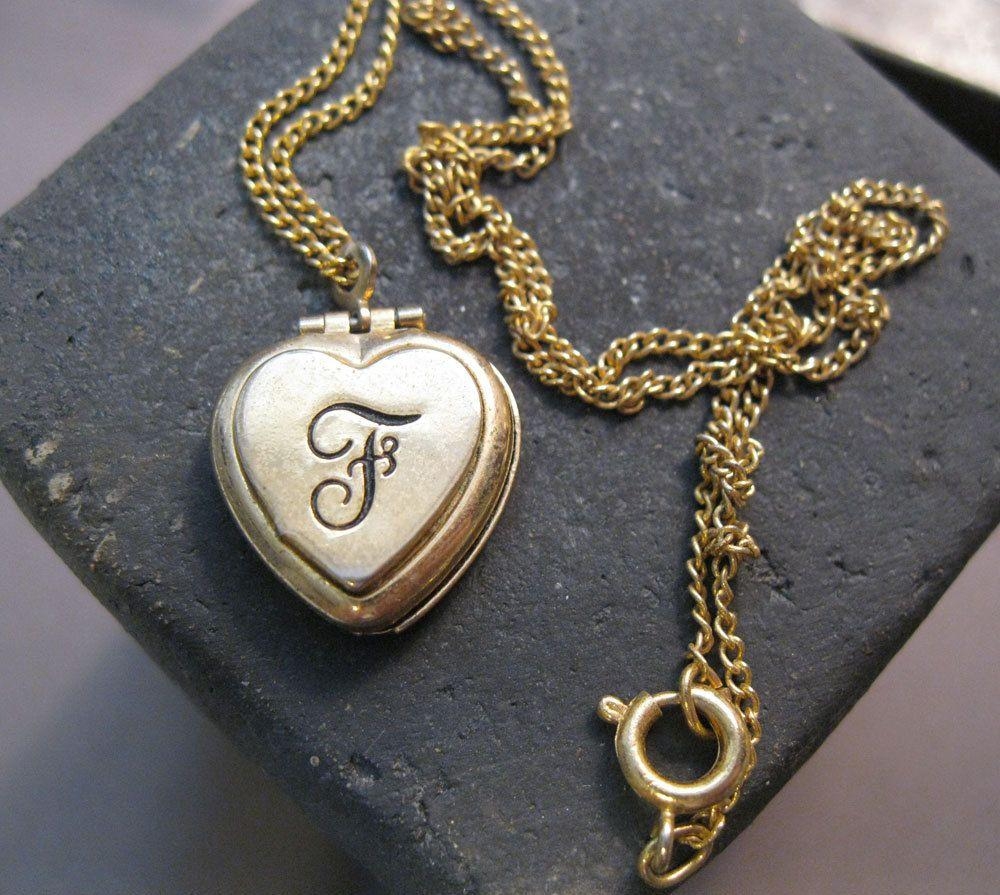 1000x900 A And F Letter Together Wallpaper Sale Vintage Heart Locket, Desktop