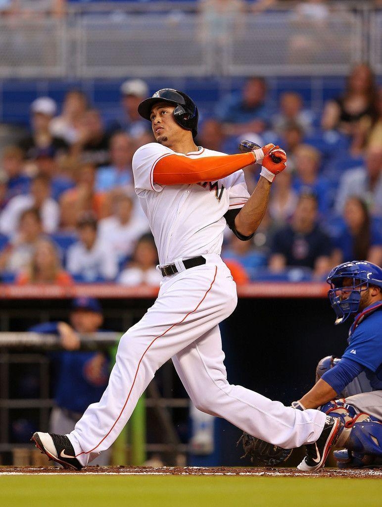 780x1030 Giancarlo Stanton in Chicago Cubs v Miami Marlins, Phone