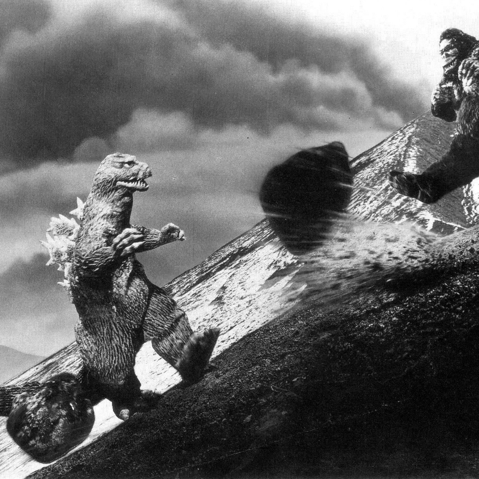 1600x1600 Godzilla Vs. Kong' Pre Screening Leak Reveals Homage To 1962 Original, Phone