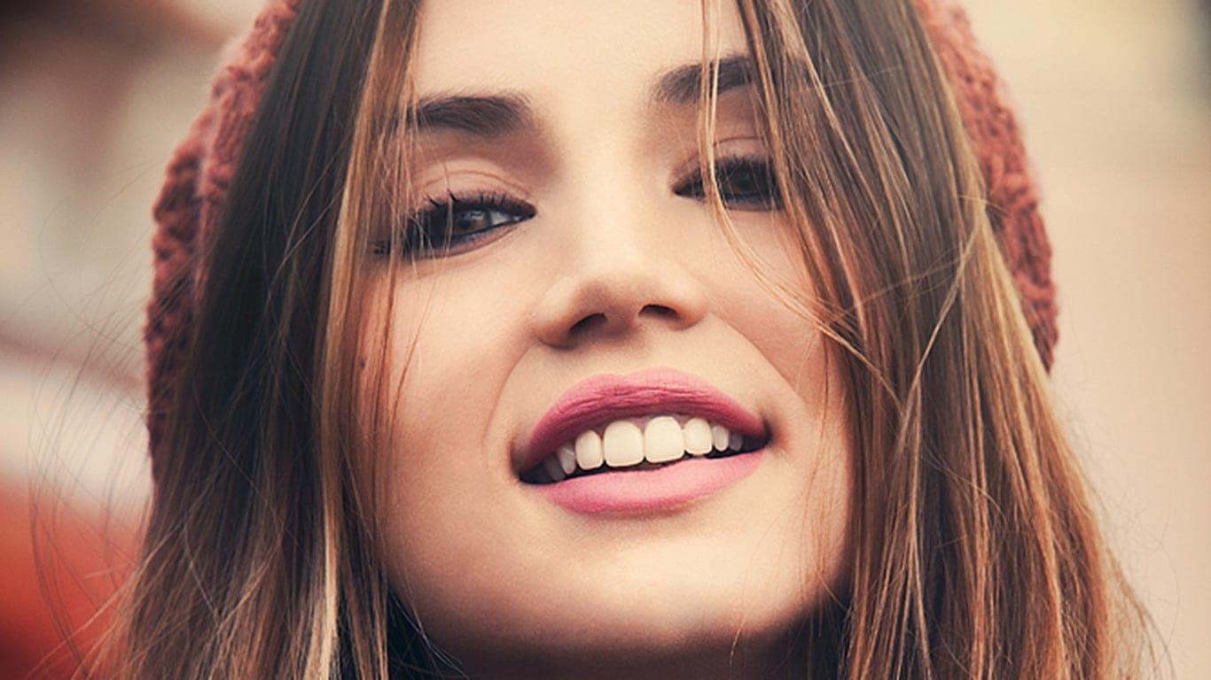 1370x770 Ana De Armas Wallpaper High Quality, Desktop