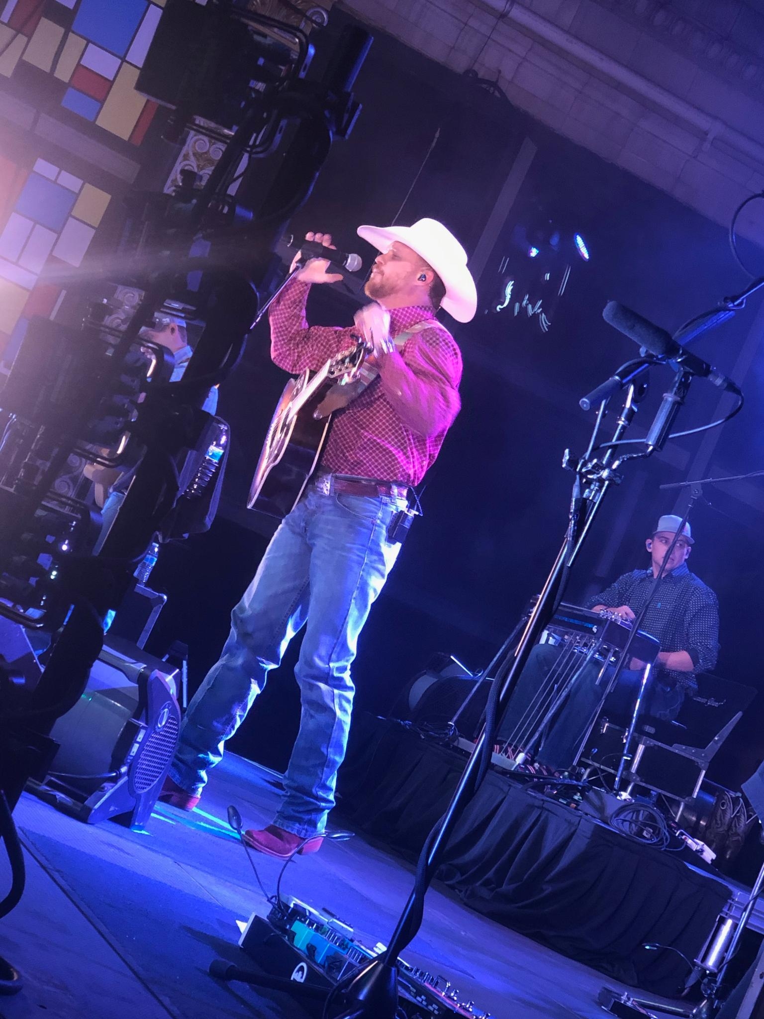 1540x2050 Cody Johnson, Phone