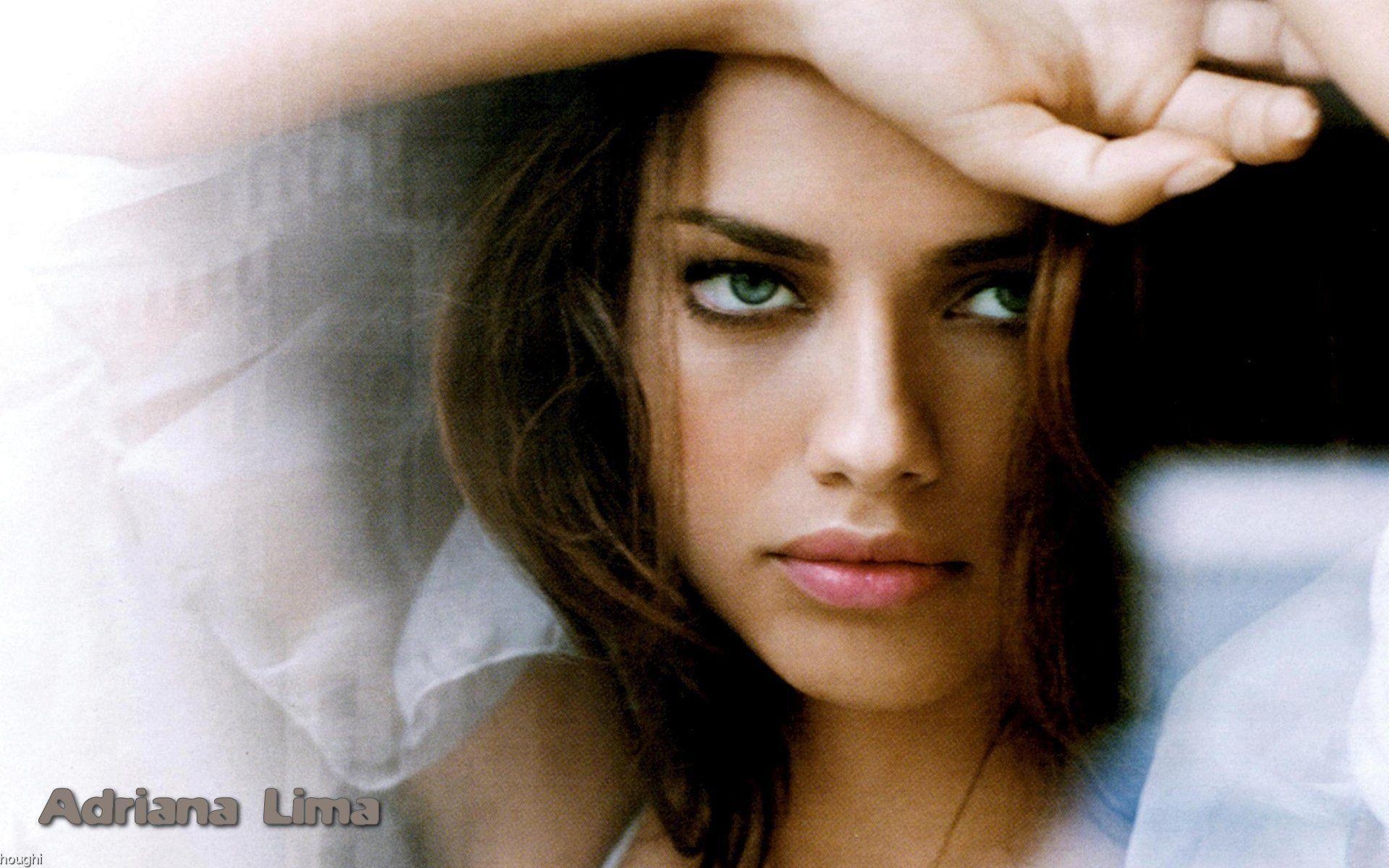 1920x1200 Adriana Lima Wallpaper Download, Desktop