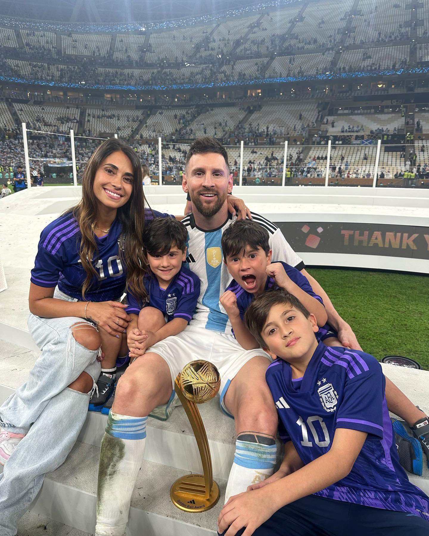 1440x1800 Lionel Messi Celebrates World Cup Win With Wife, Sons: Photo, Phone