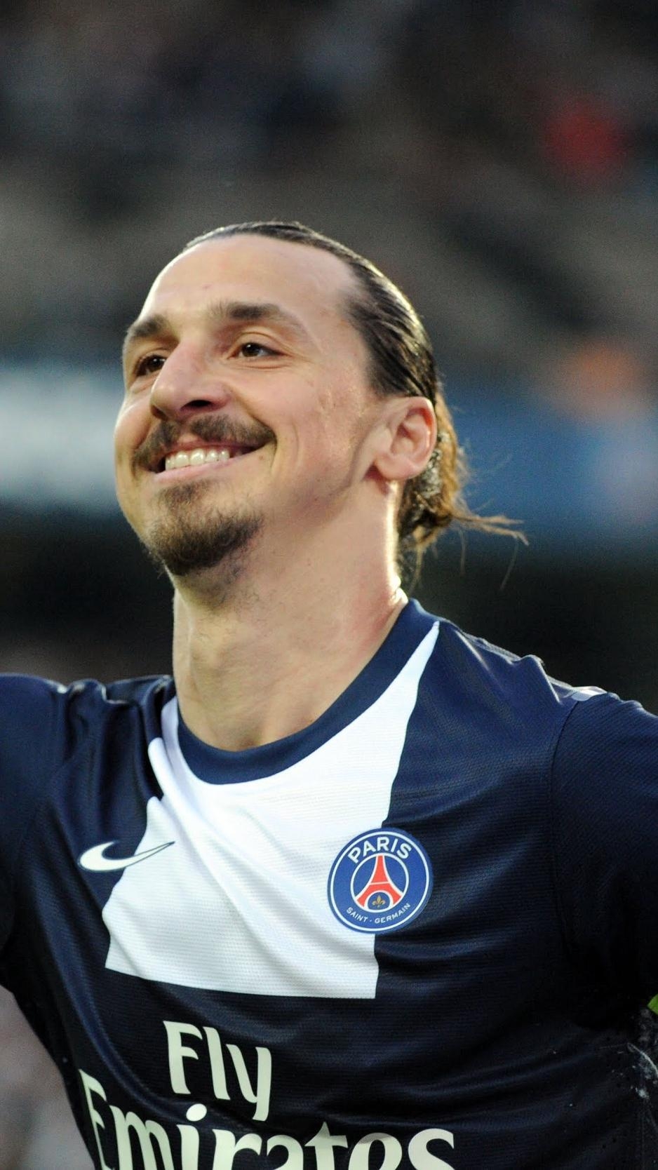 940x1670 Download wallpaper  zlatan ibrahimovic, manchester united, Phone