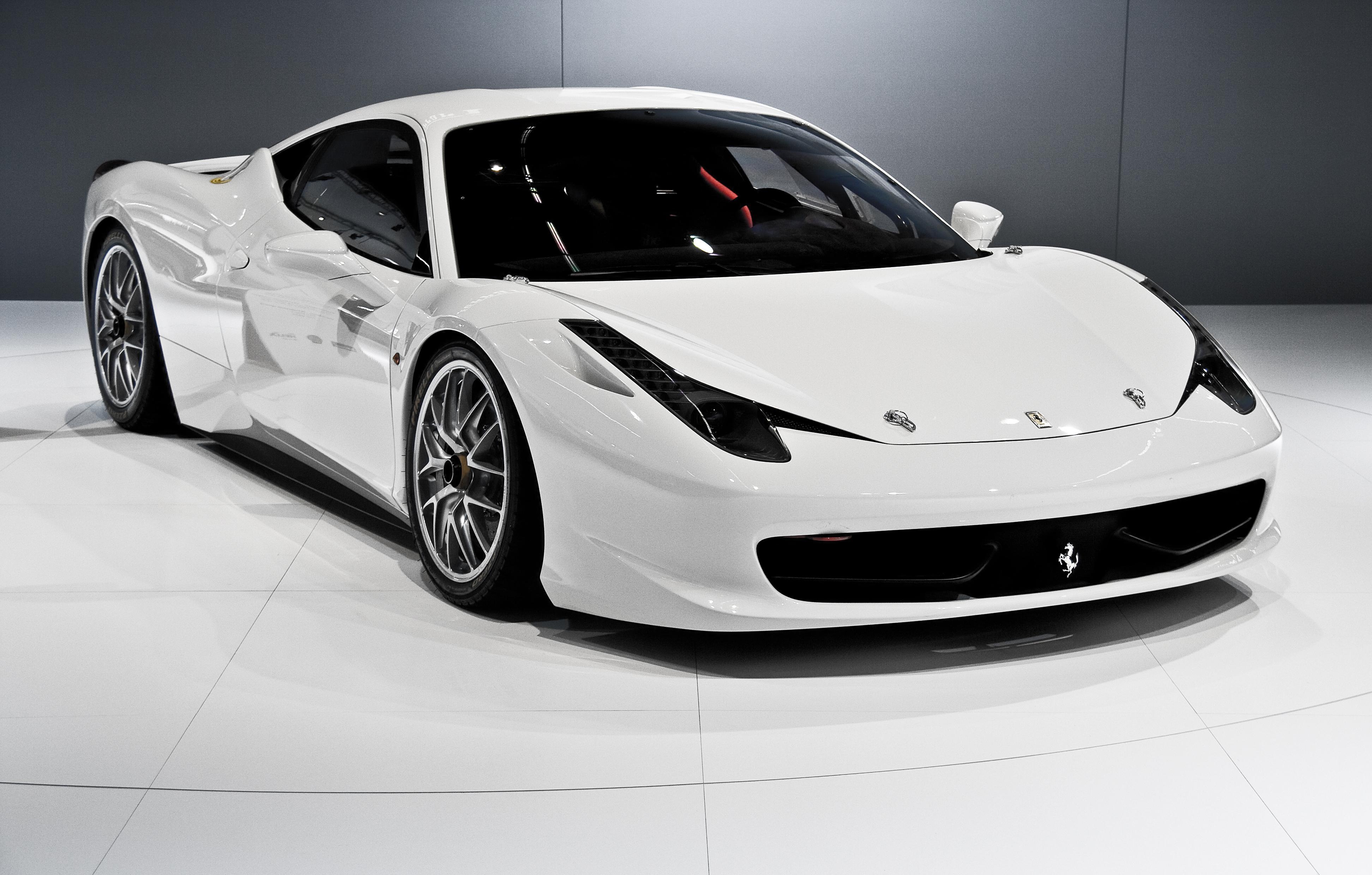 3890x2480 White Ferrari Background 36122 px, Desktop