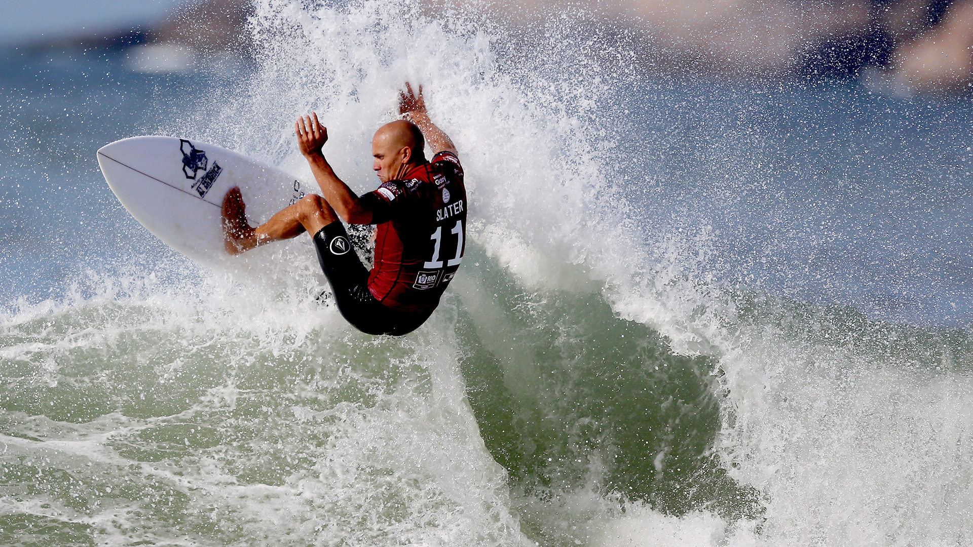 1920x1080 Surfer Kelly Slater saves a mom and her son swept away by 'freak wave', Desktop