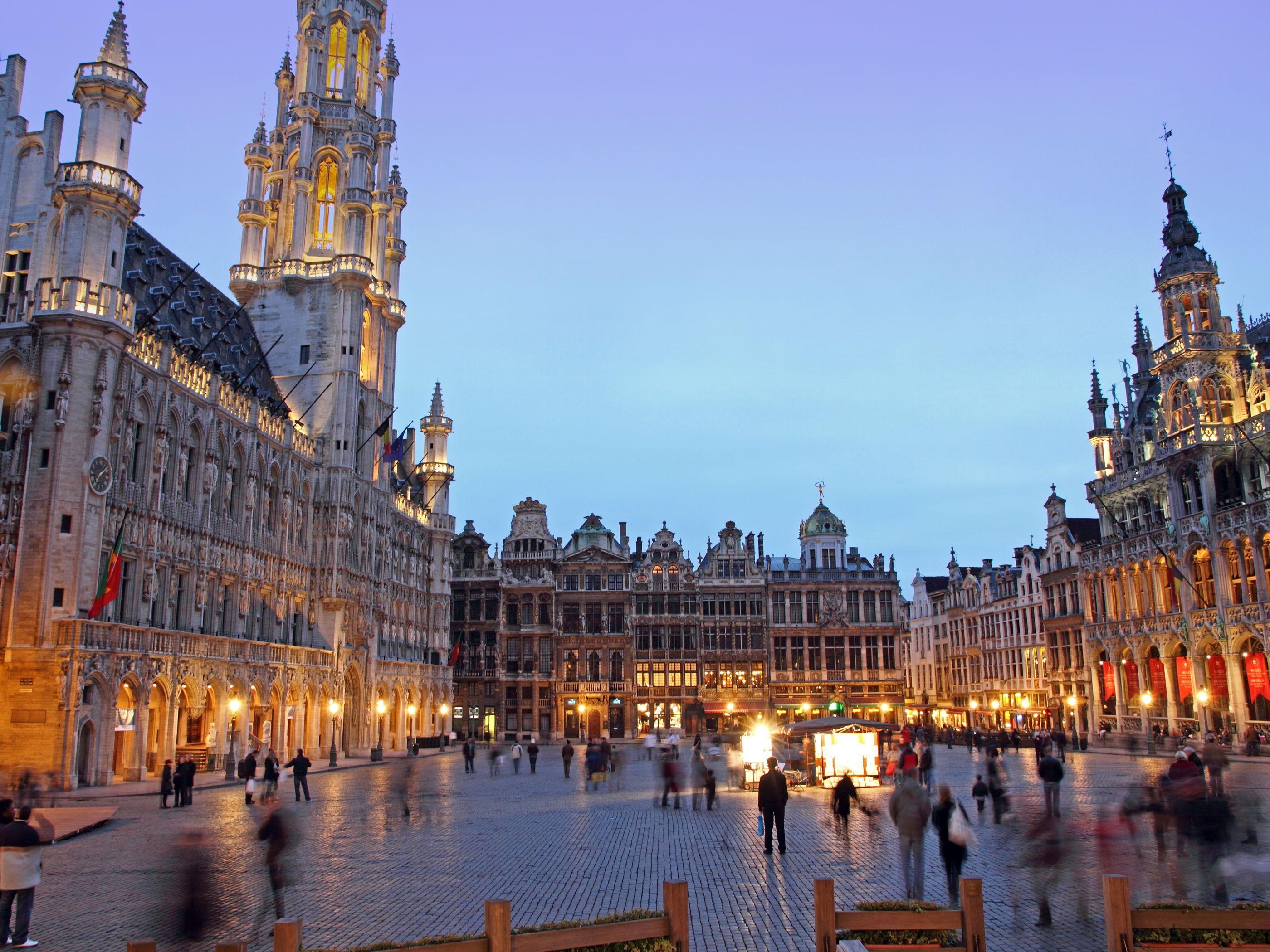 2800x2100 Brussels Belgium Picture, Desktop