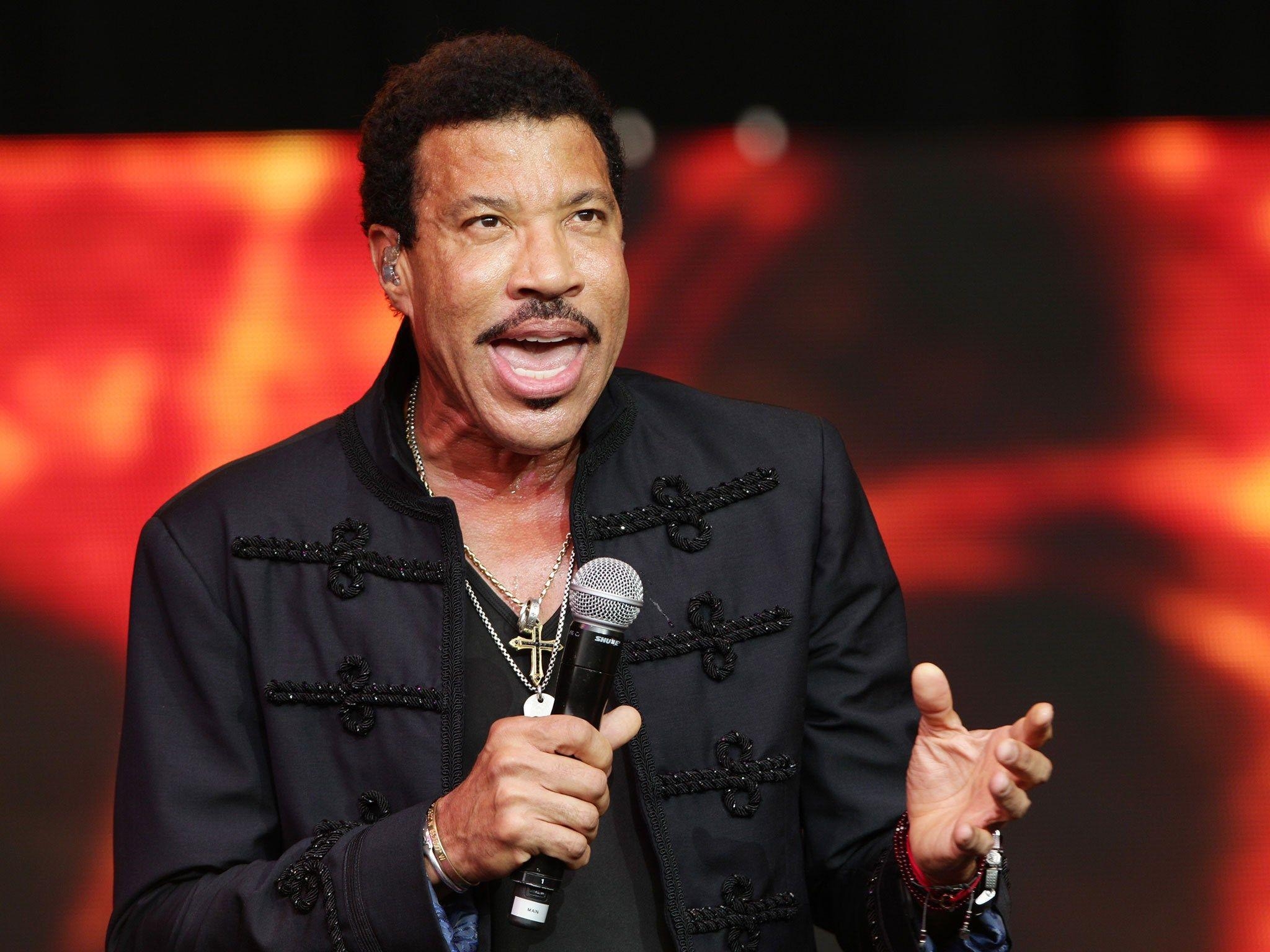 2050x1540 Free Computer Wallpaper For Lionel Richie By Chip Peacock 2016 12, Desktop