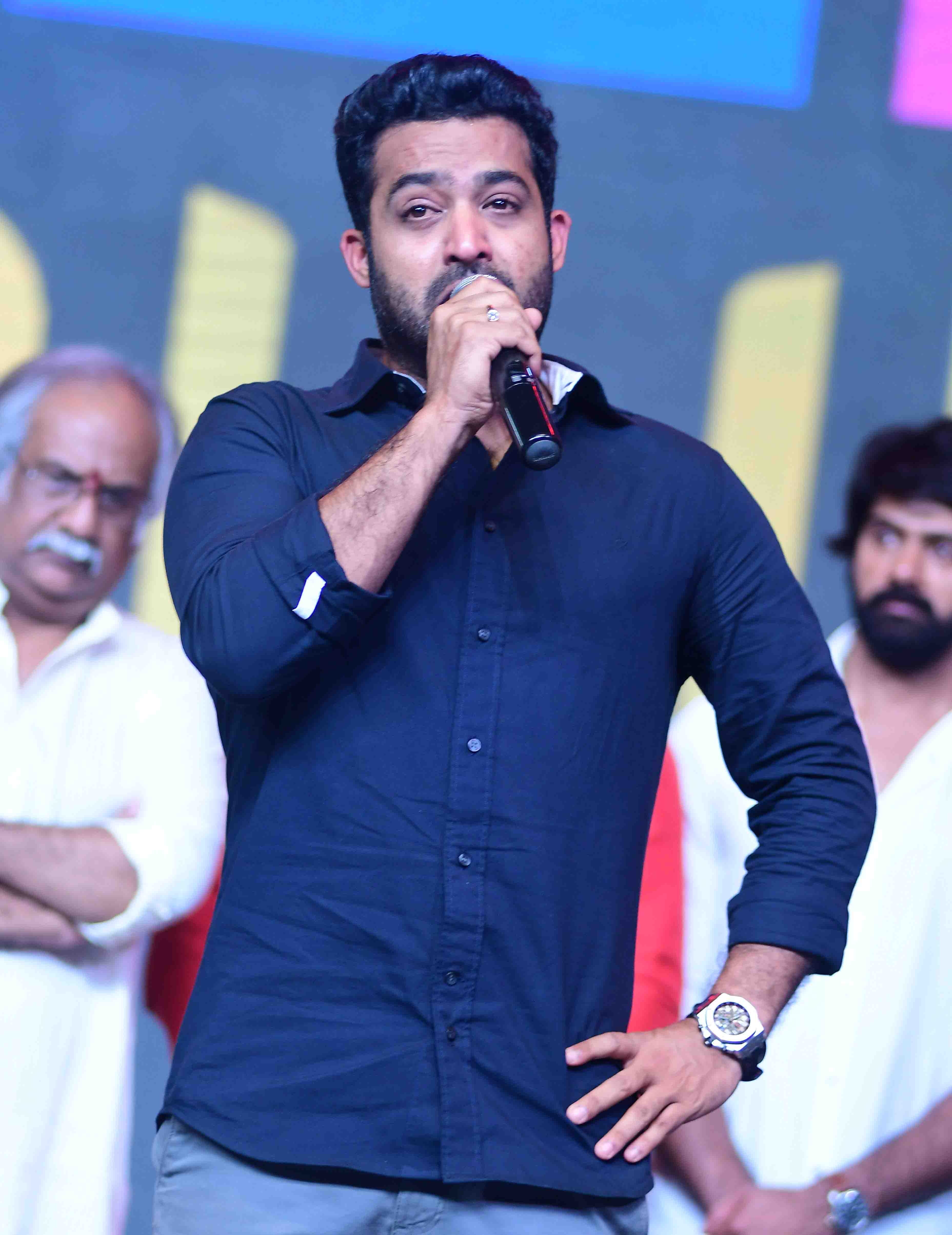 3720x4820 An Emotional NTR Promises a hit to fans with Aravinda Sametha, Phone