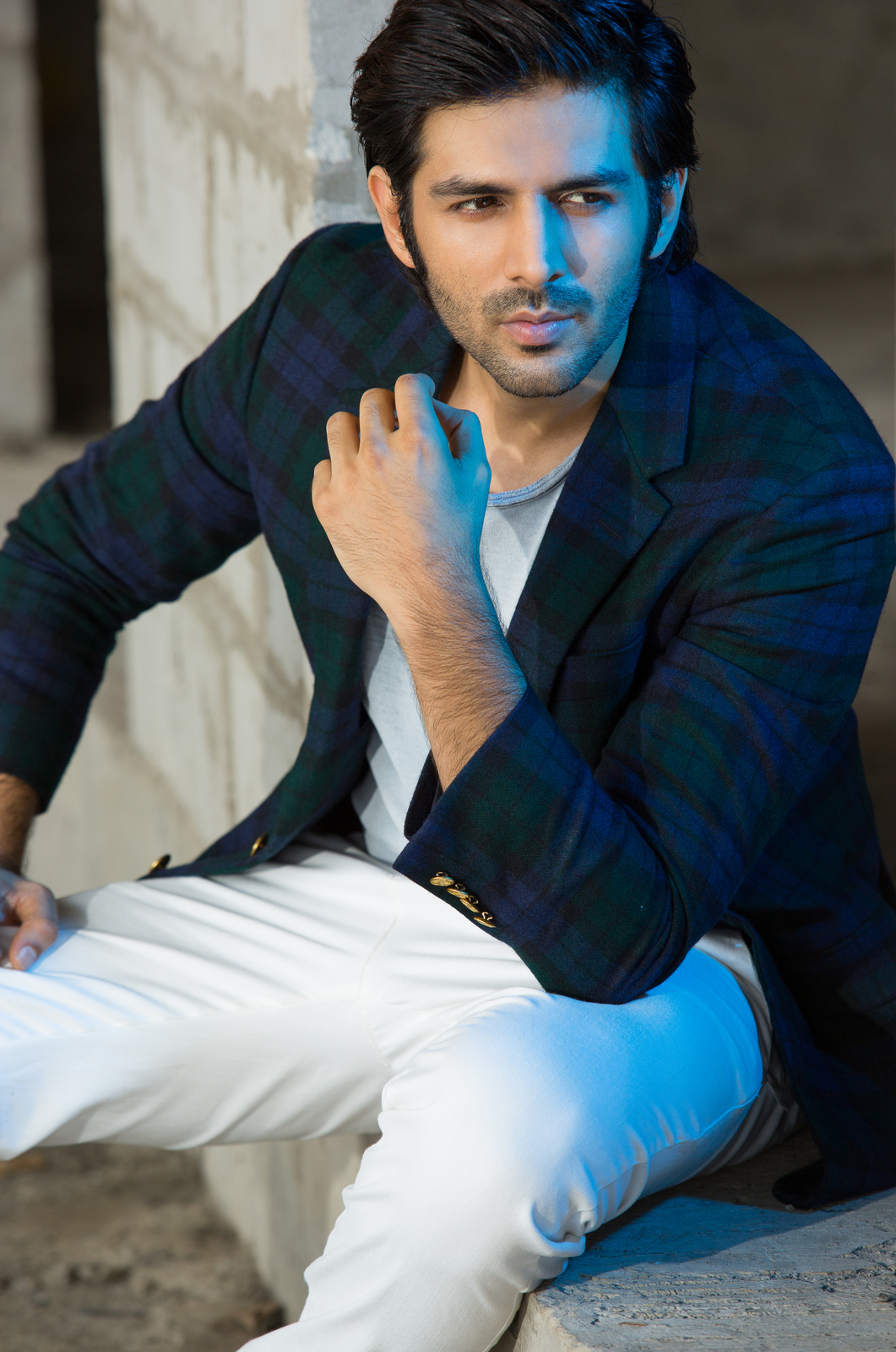 1070x1600 Kartik Aaryan Goes Dreamy In His Latest Photohoot Picture, Phone