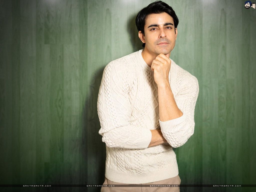 1030x770 Gautam Rode poses for a winter photohoot with style, Desktop