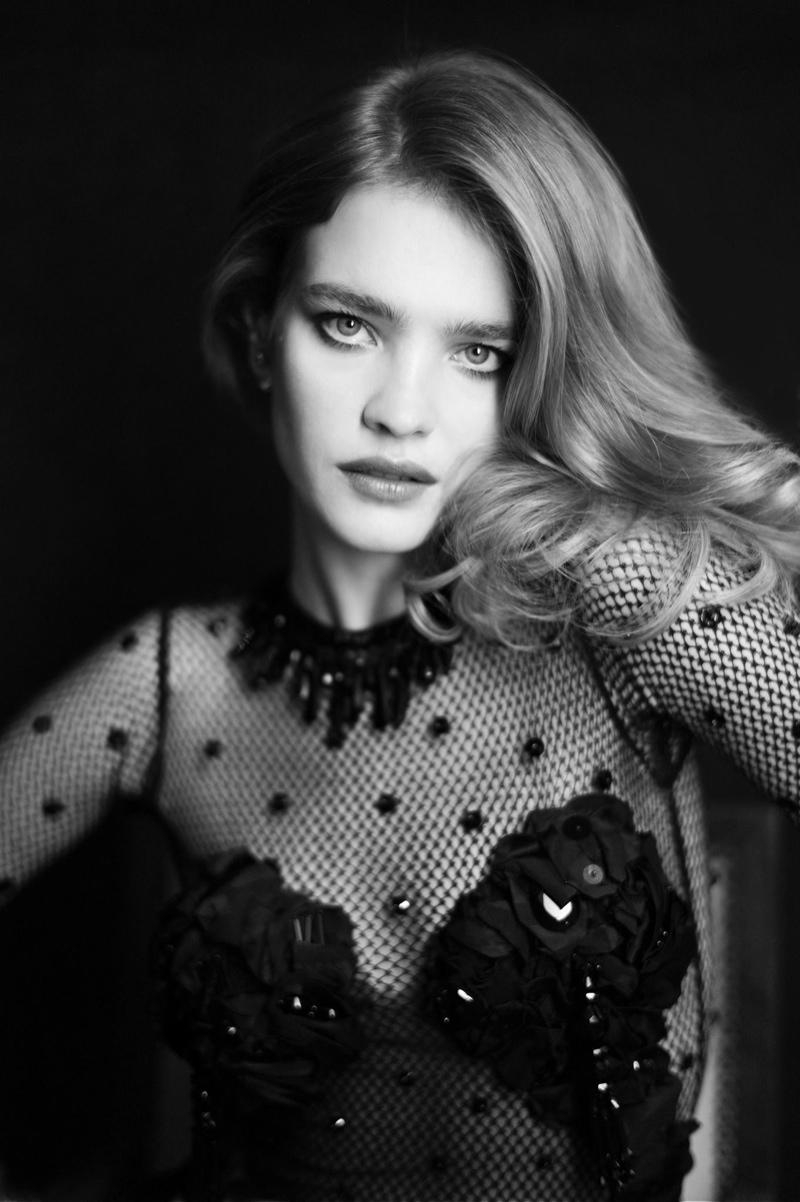 800x1210 Natalia Vodianova Charms for Mathieu Cesar in Elle China Cover Story, Phone