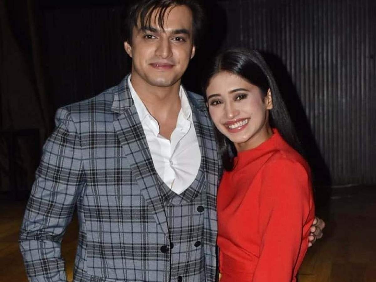 1200x900 Yeh Rishta's Shivangi Joshi And Mohsin Khan Are Love Struck; A Look At Some Of Their Most Romantic Pics. The Times Of India, Desktop