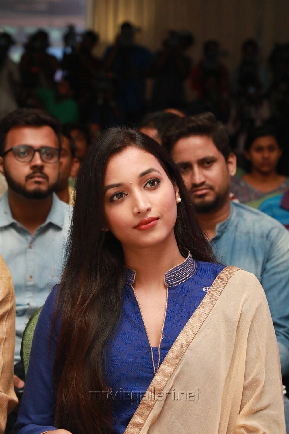 1000x1500 Actress Srinidhi Shetty Pics KGF Movie Press Meet. New Movie Posters, Phone