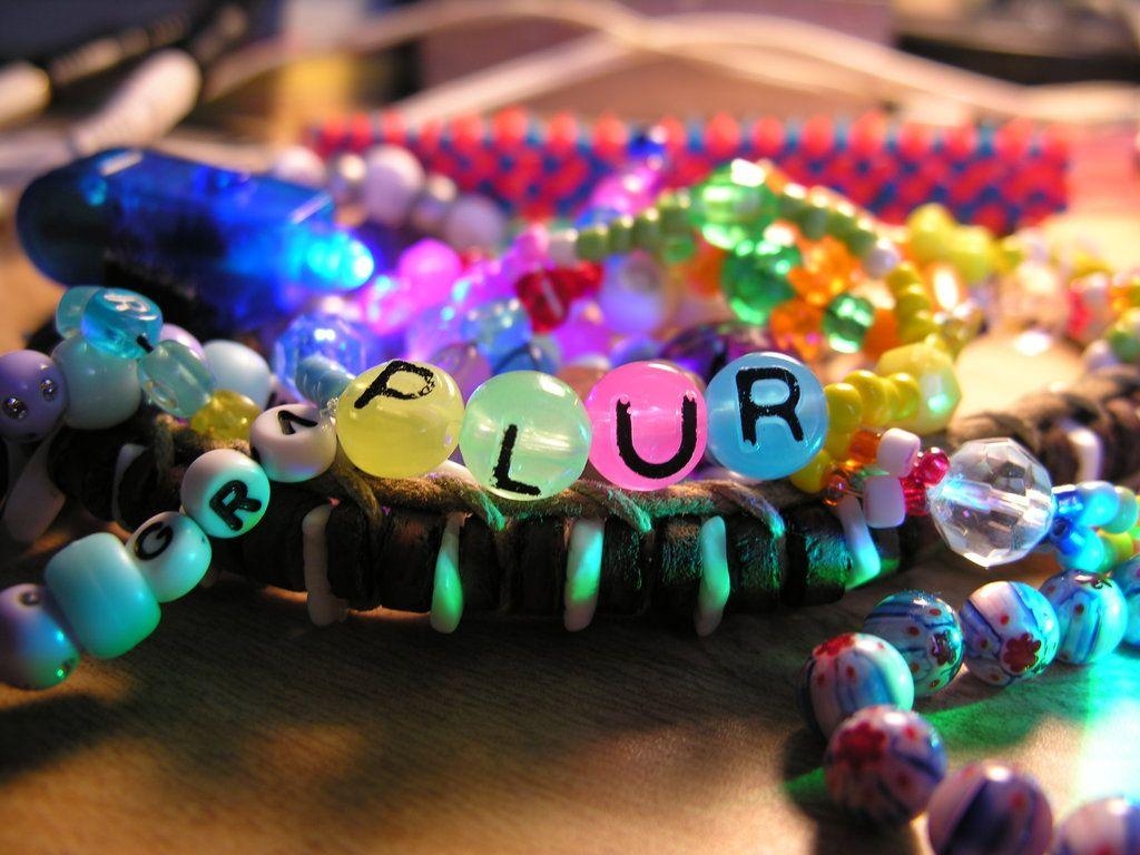 1030x770 PLUR, Desktop