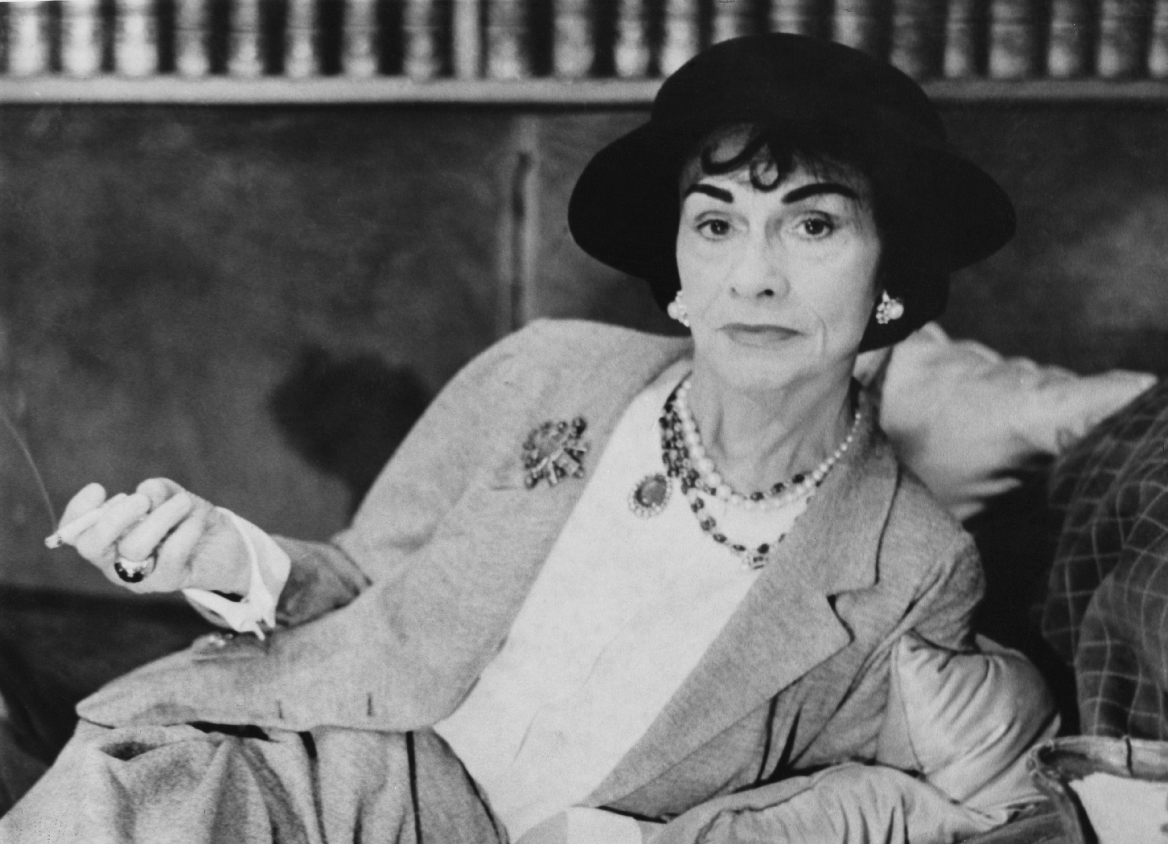 4960x3590 Download Free Modern Coco Chanel The Wallpaper 901x1200px. HD, Desktop