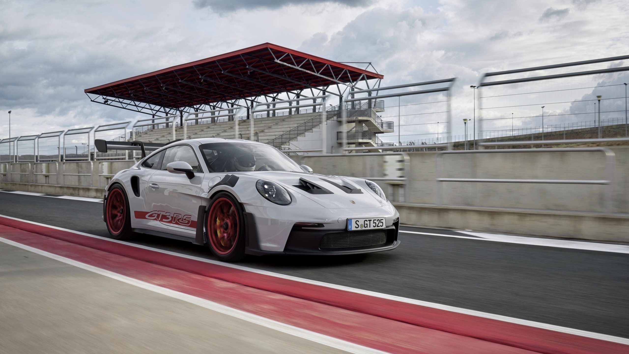 2560x1440 2023 Porsche 911 GT3 RS Unveiled, Desktop