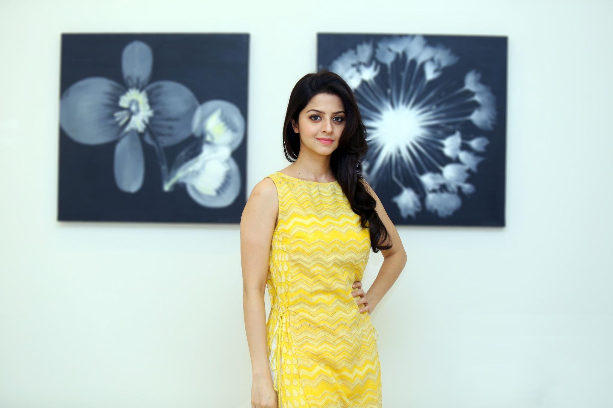 2050x1370 Actress Vedhika joins Kanchana 3 team. New Movie Posters, Desktop