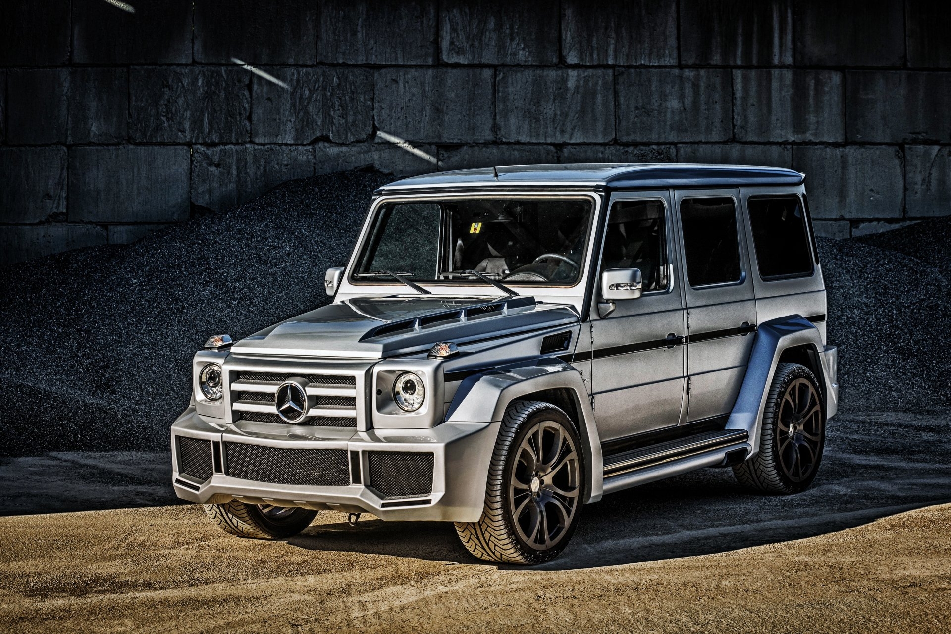 1920x1280 Wallpaper Blue Mercedes Benz g Class Suv Parked Beside Gray Concrete Wall During Daytime, Background Free Image, Desktop