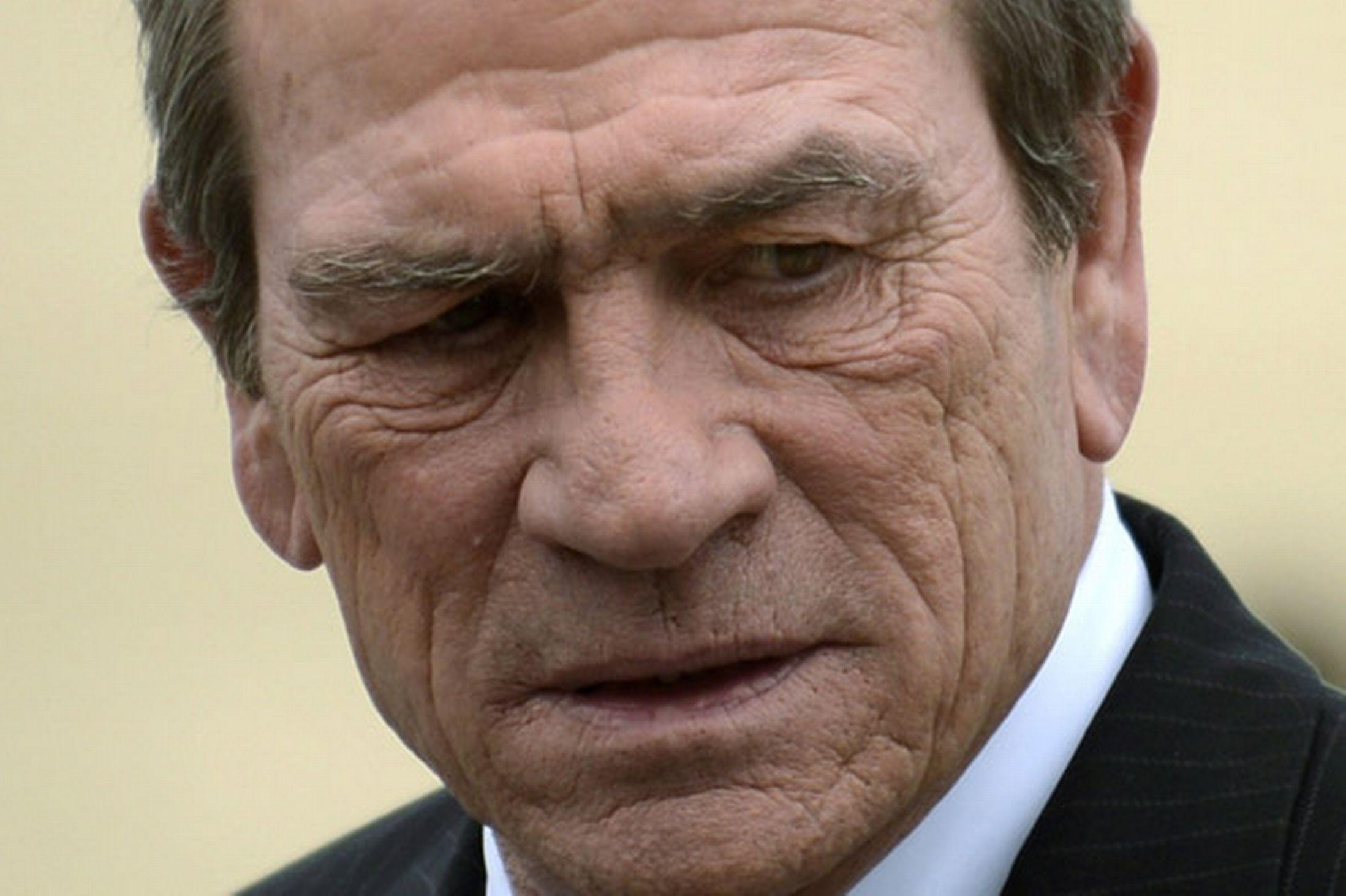 2200x1470 New Tommy Lee Jones Background View Wallpaper, Desktop