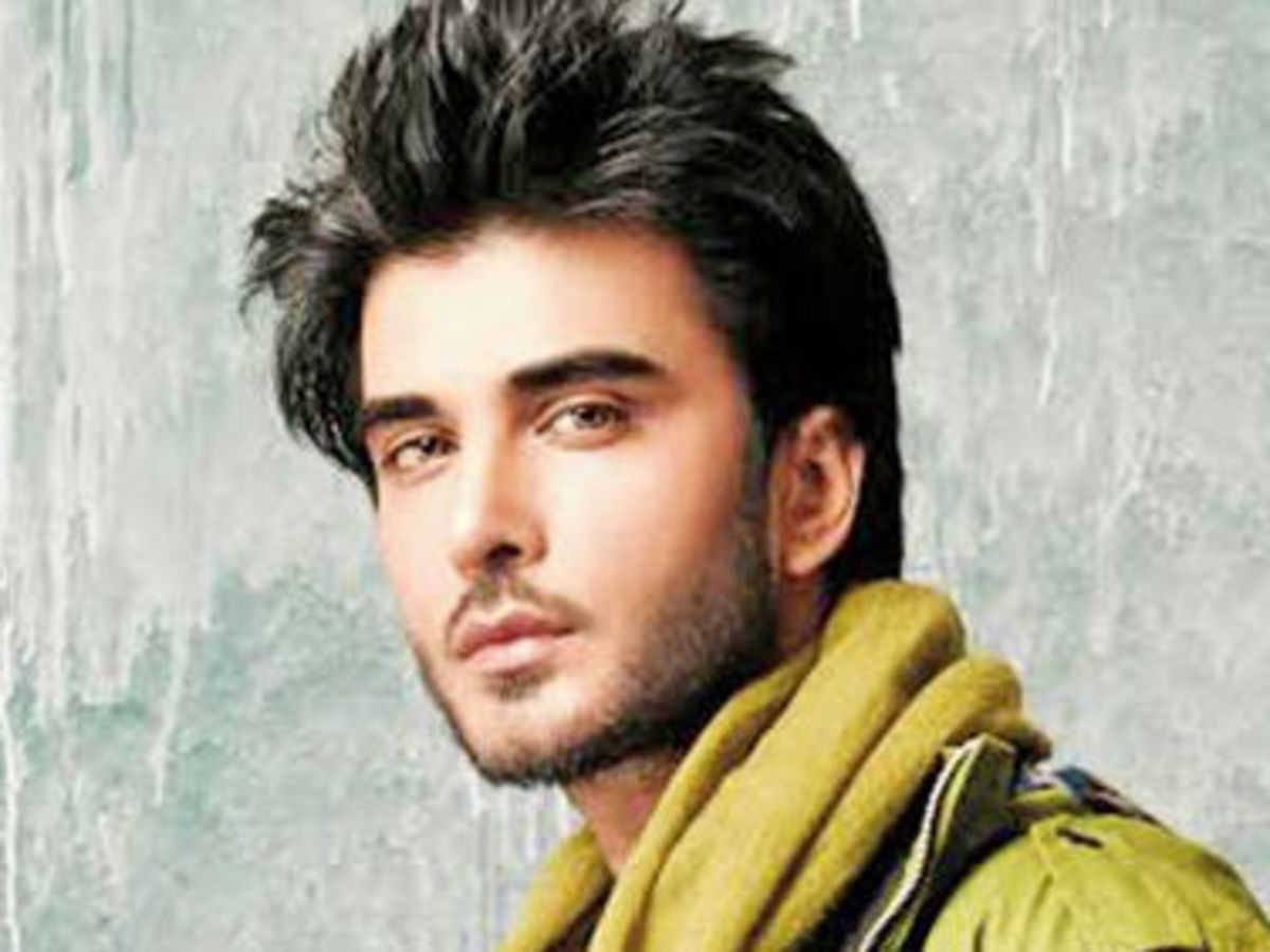 1200x900 Everything is so magnified in Bollywood: Imran Abbas Naqvi. Hindi, Desktop