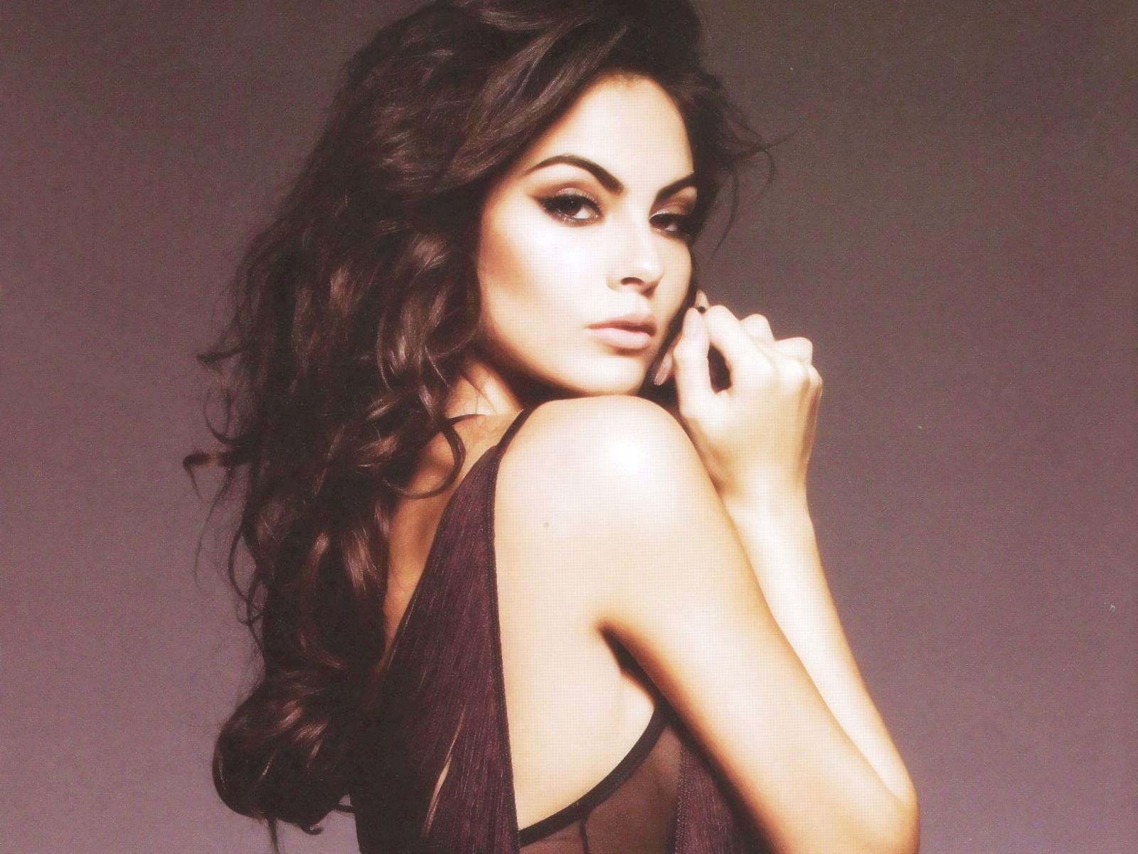 1600x1200 Ximena Navarrete HD Wallpaper, Desktop