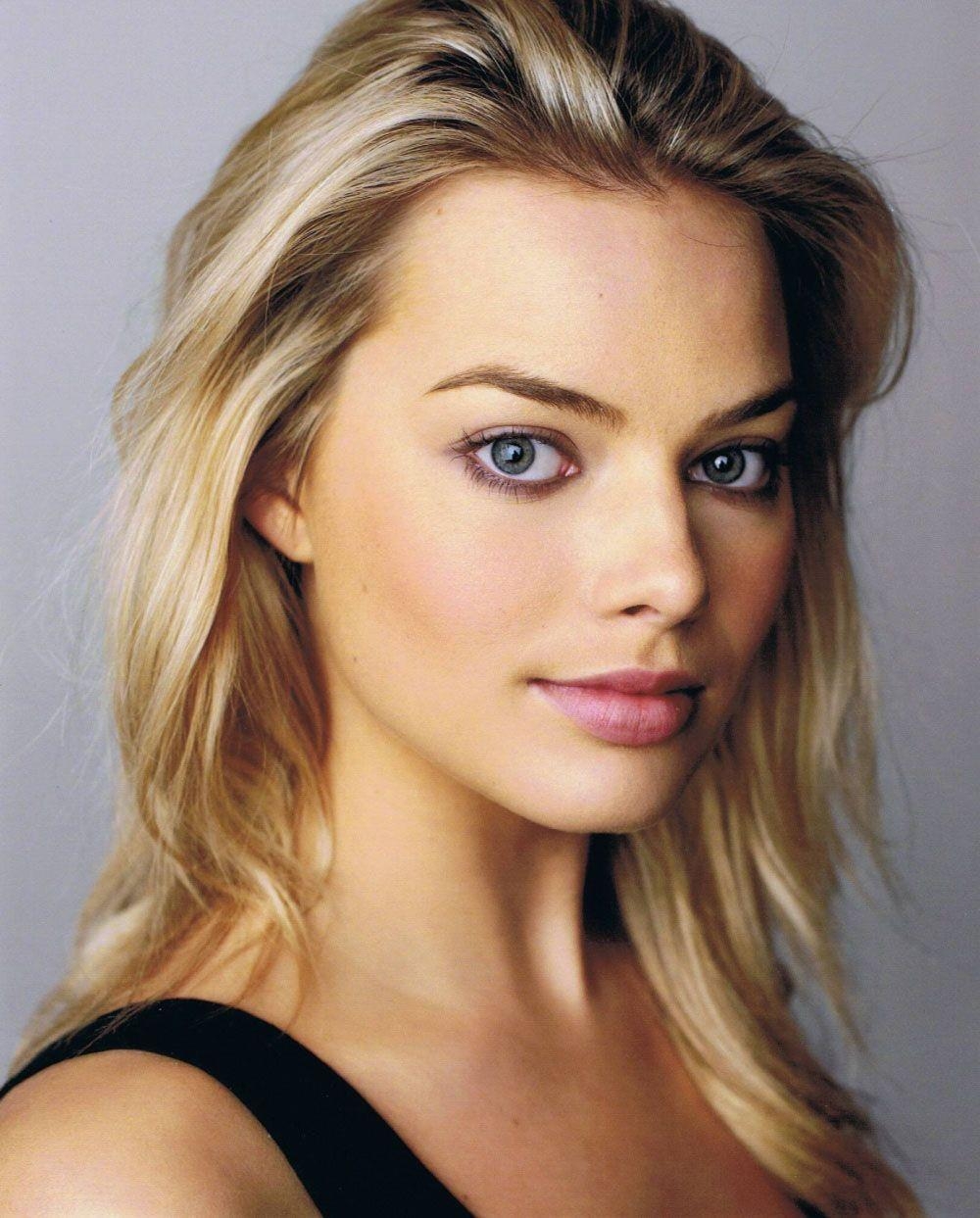 1000x1250 Margot Robbie wallpaper HD desktop Download, Phone