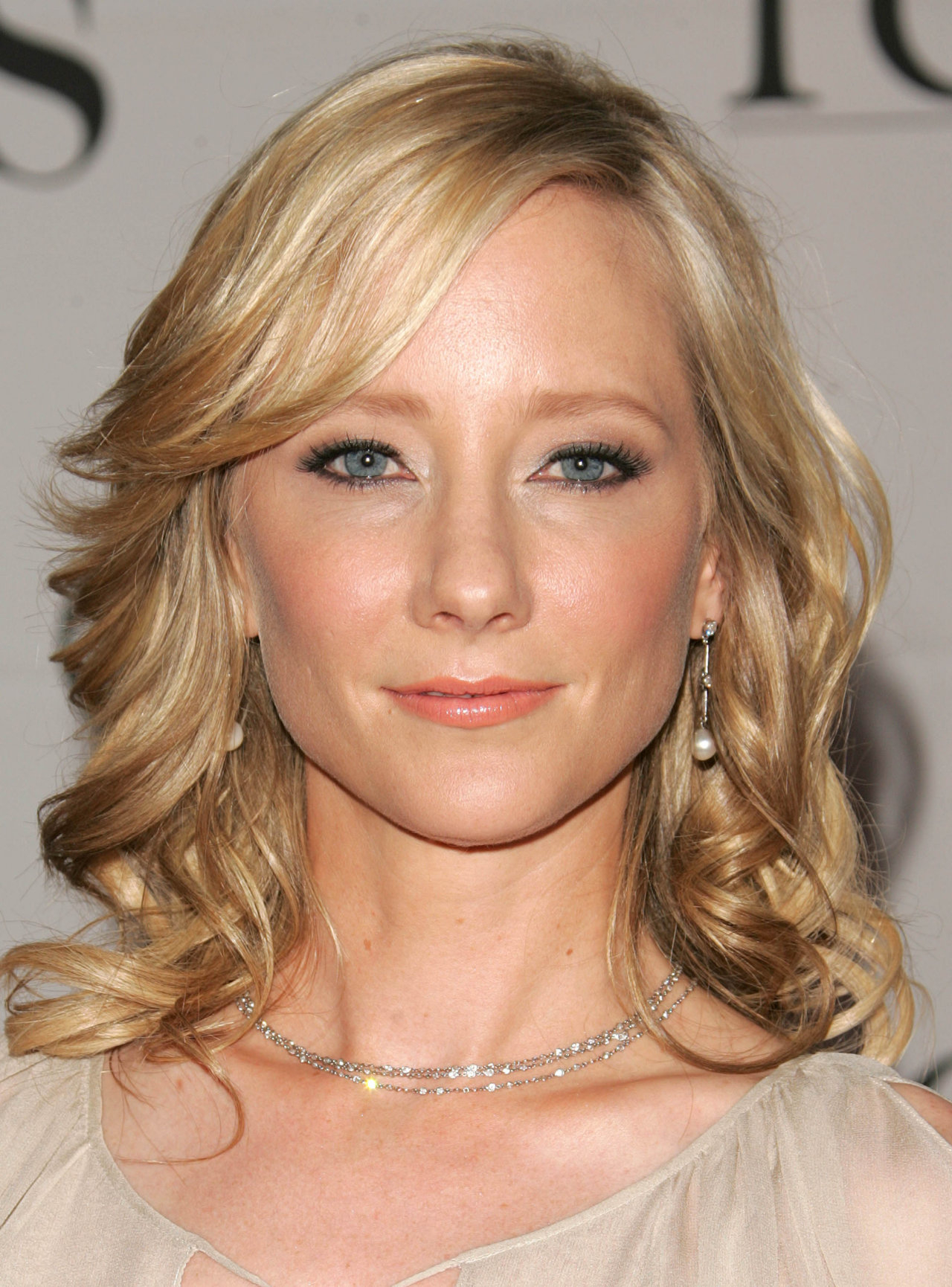 1280x1730 Anne Heche Free Download Wallpaper For Mobile, Phone