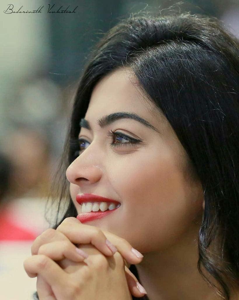 820x1030 Rashmika Mandanna hot photo. Actress Rashmika Mandanna hot, Phone