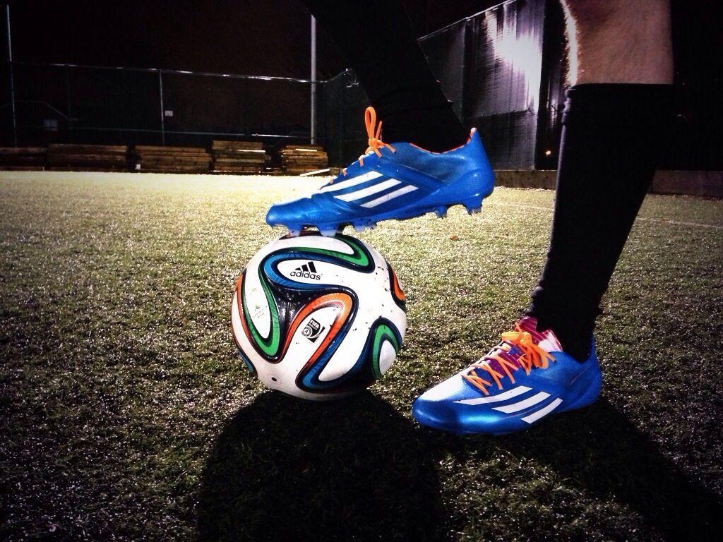 1030x770 Football Boot Playtest Review: Adidas F50 Adizero Samba Messi, Desktop