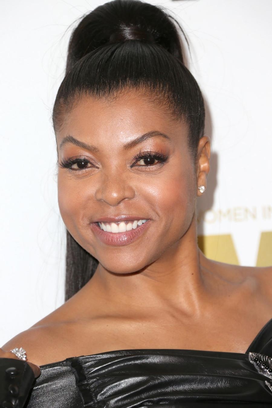 900x1350 Taraji P. Henson, Phone