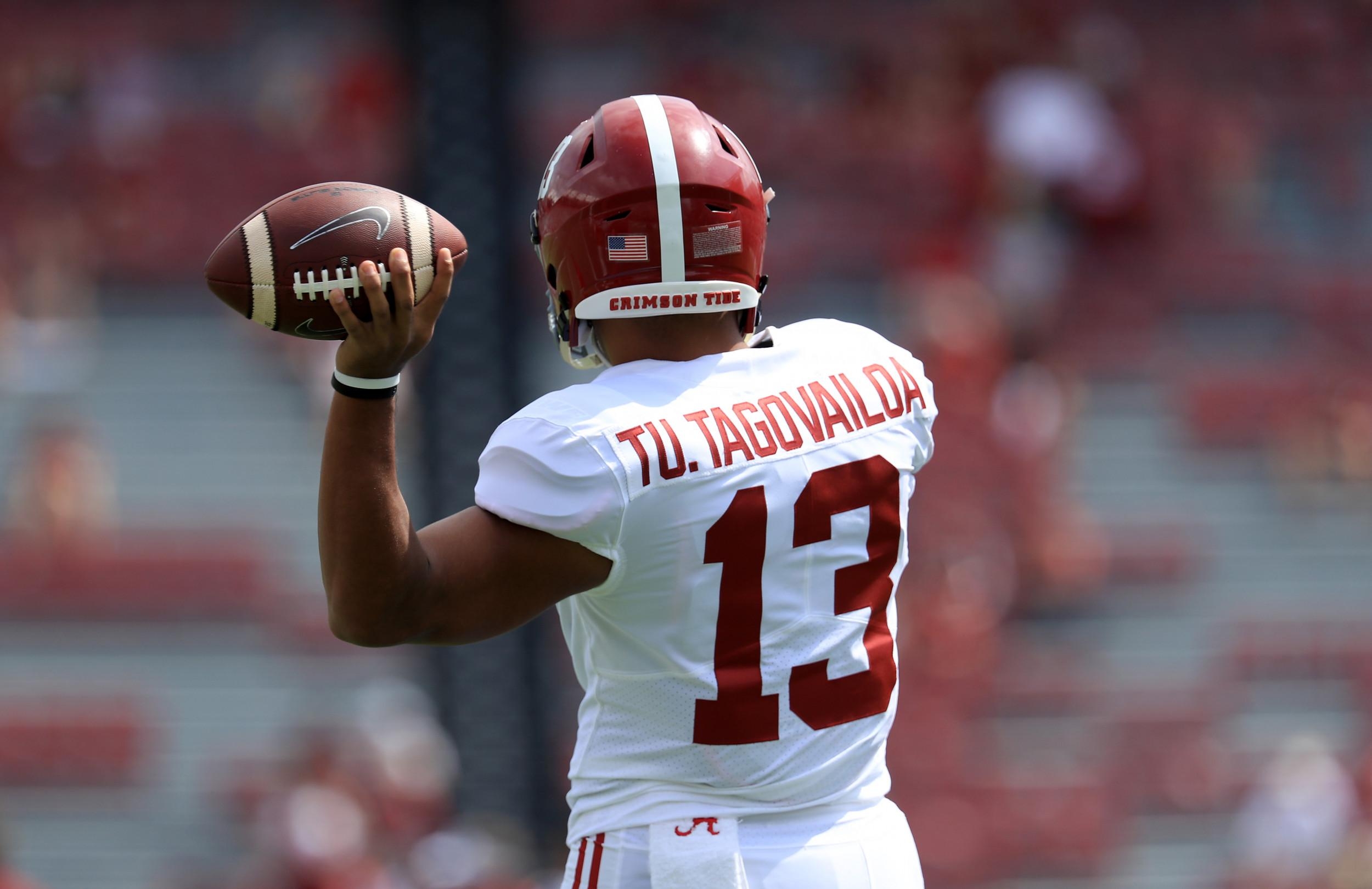 2500x1620 Heisman Trophy Winner 2019: Can Anyone Beat Tua Tagovailoa, Desktop