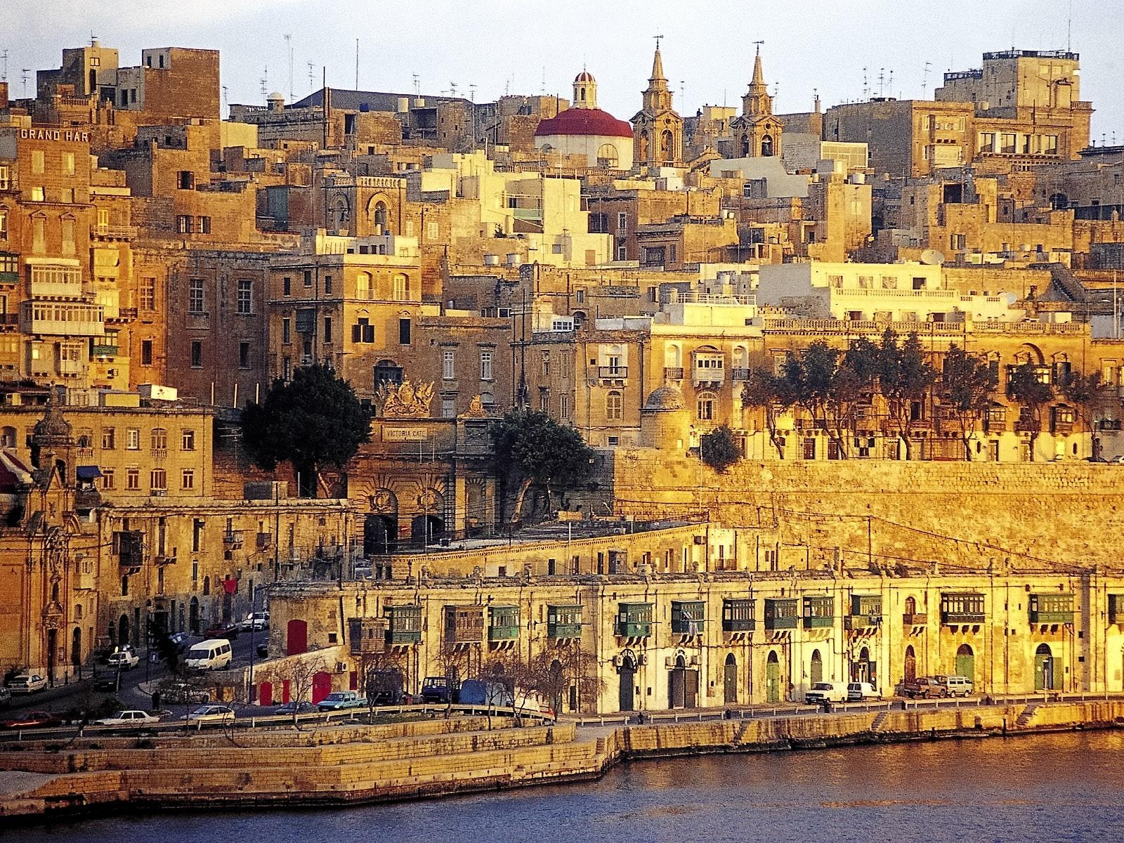 1600x1200 5 Five 5: Valletta (Malta), Desktop