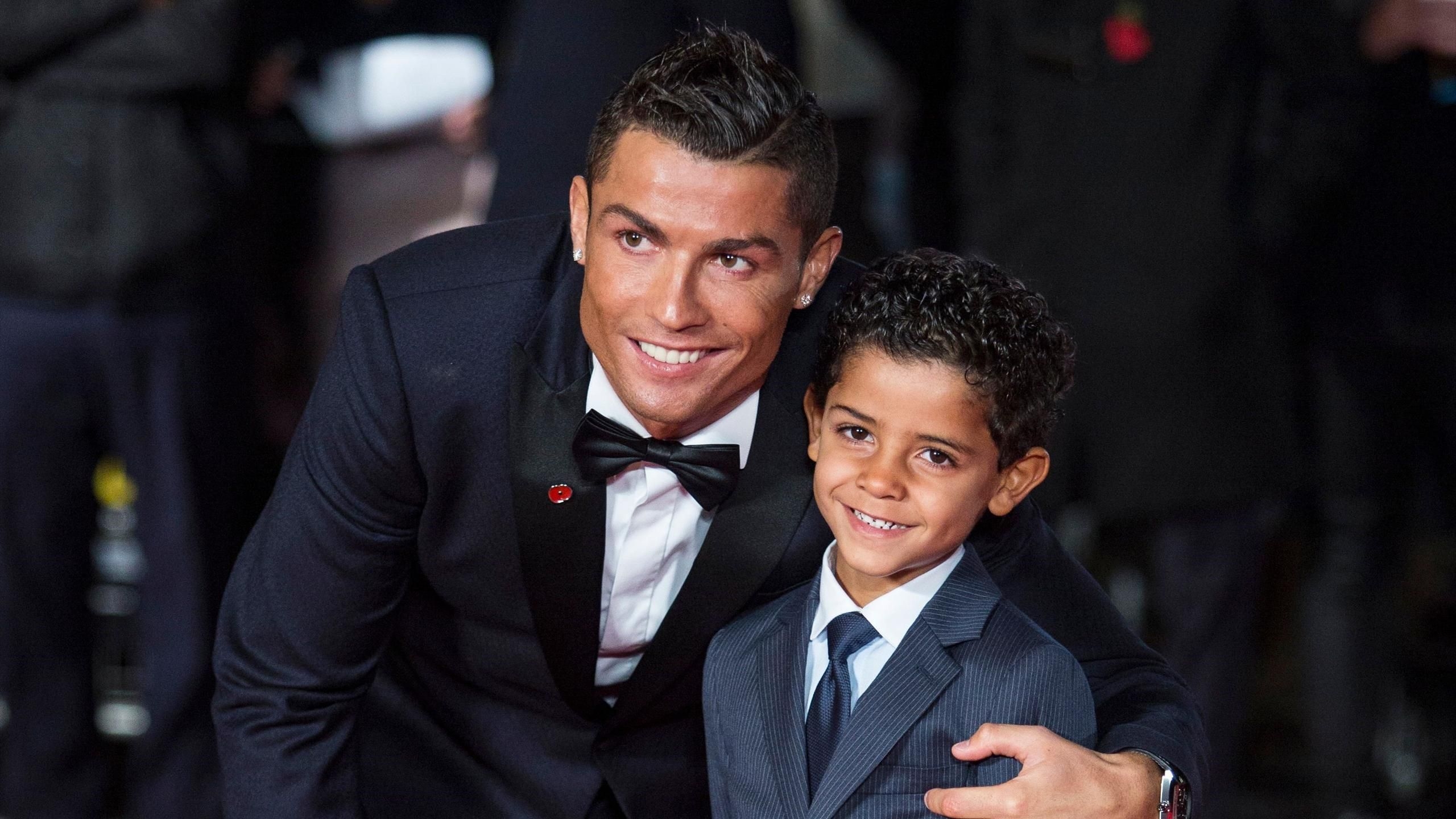 2560x1440 Cristiano Ronaldo: No Pressure On Cristiano Junior To Follow Me Into Becoming A Top Level Footballer, Desktop