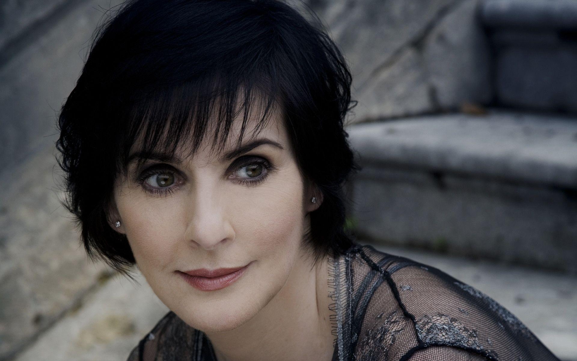 1920x1200 Enya Outraged by Use of Music in Volvo Truck Advert, Desktop