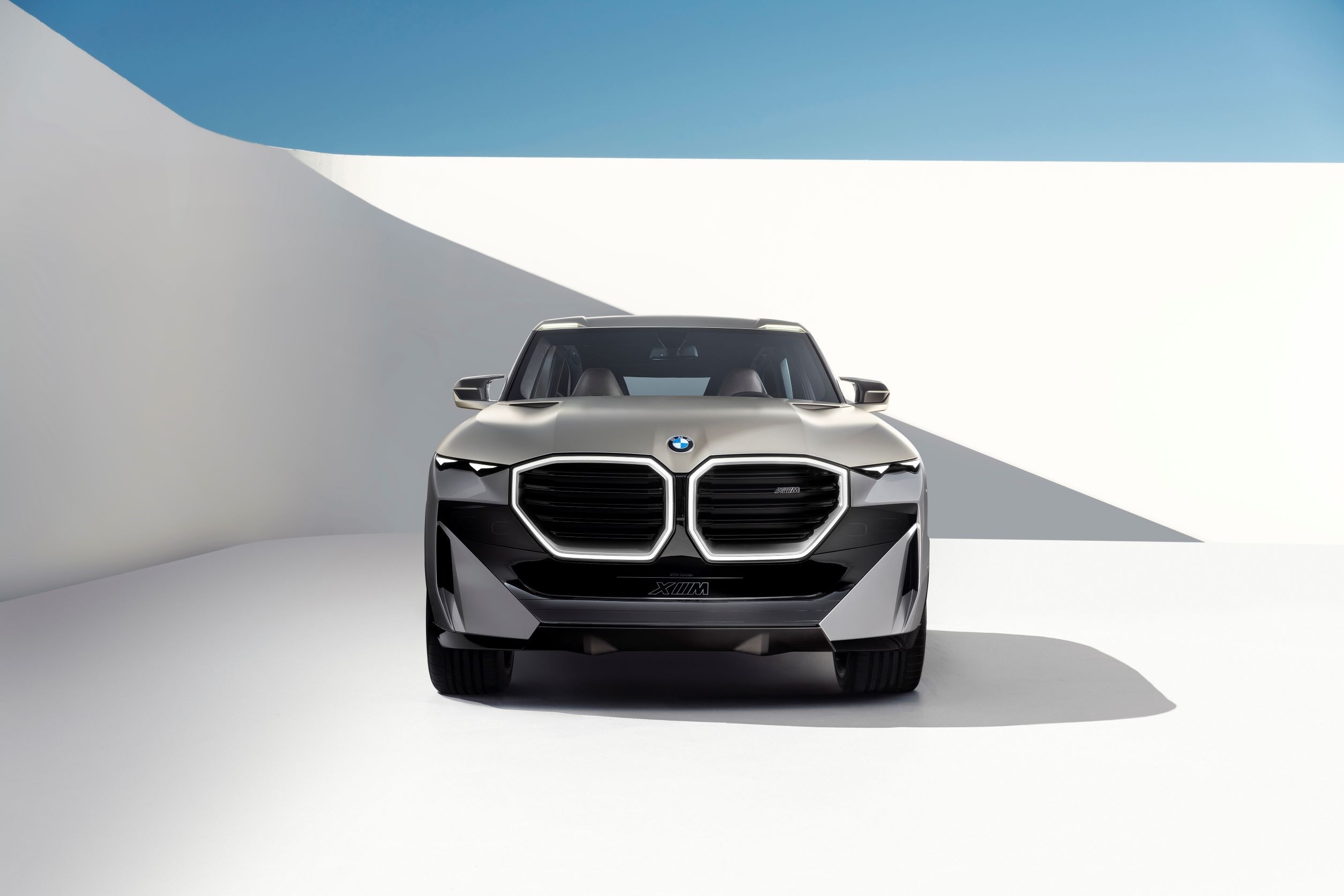 2510x1680 BMW Concept XM: Photo From Every Angle, Desktop