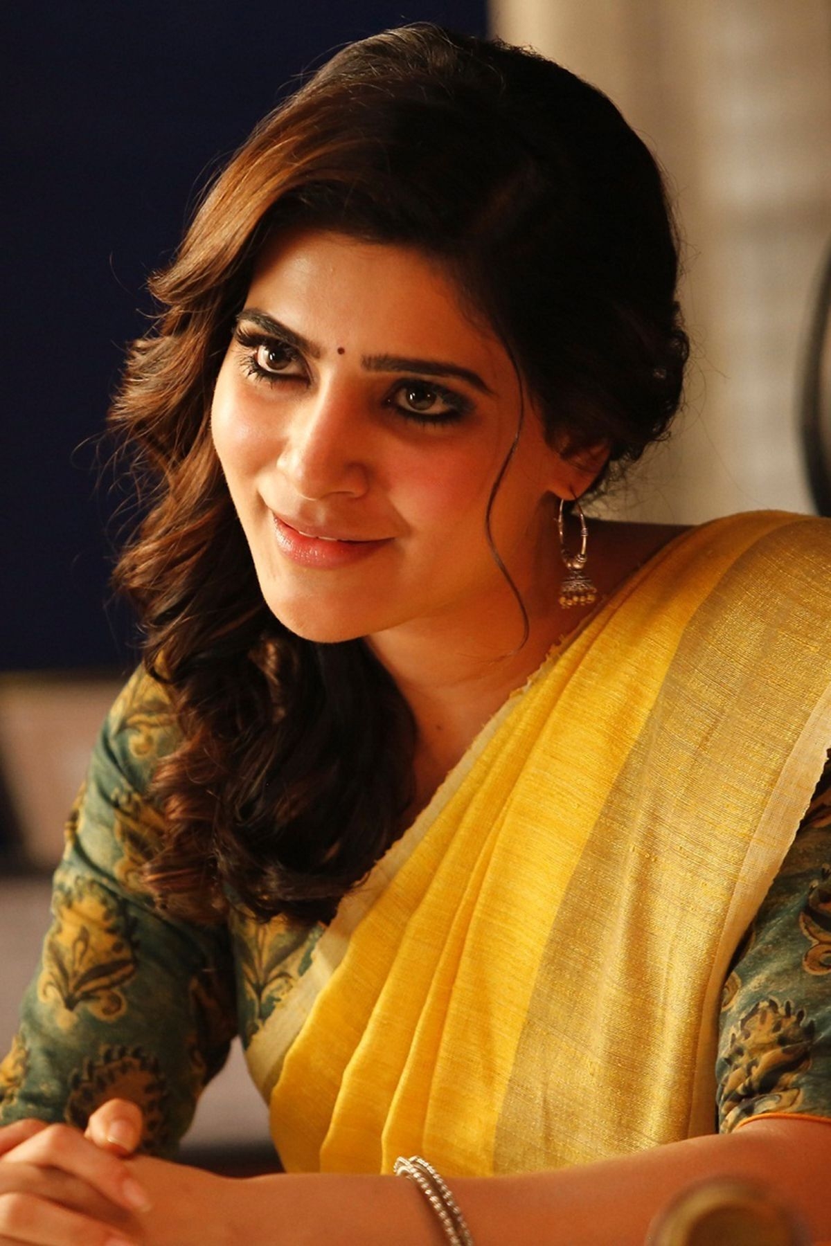 1200x1800 Samantha Ruth looking very cute in saree mobile wallpaper, Phone