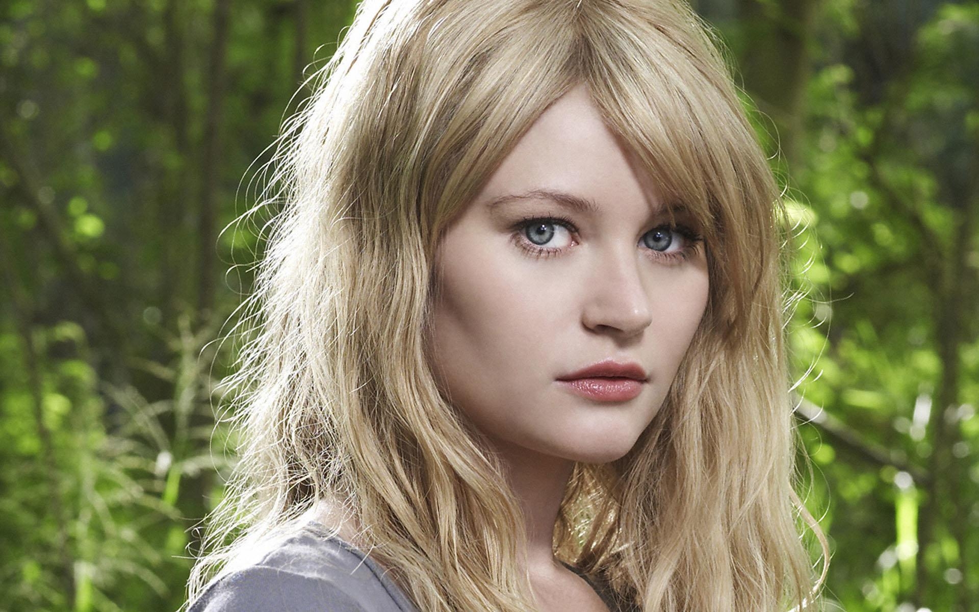 1920x1200 Download HD  Emilie De Ravin desktop background, Desktop