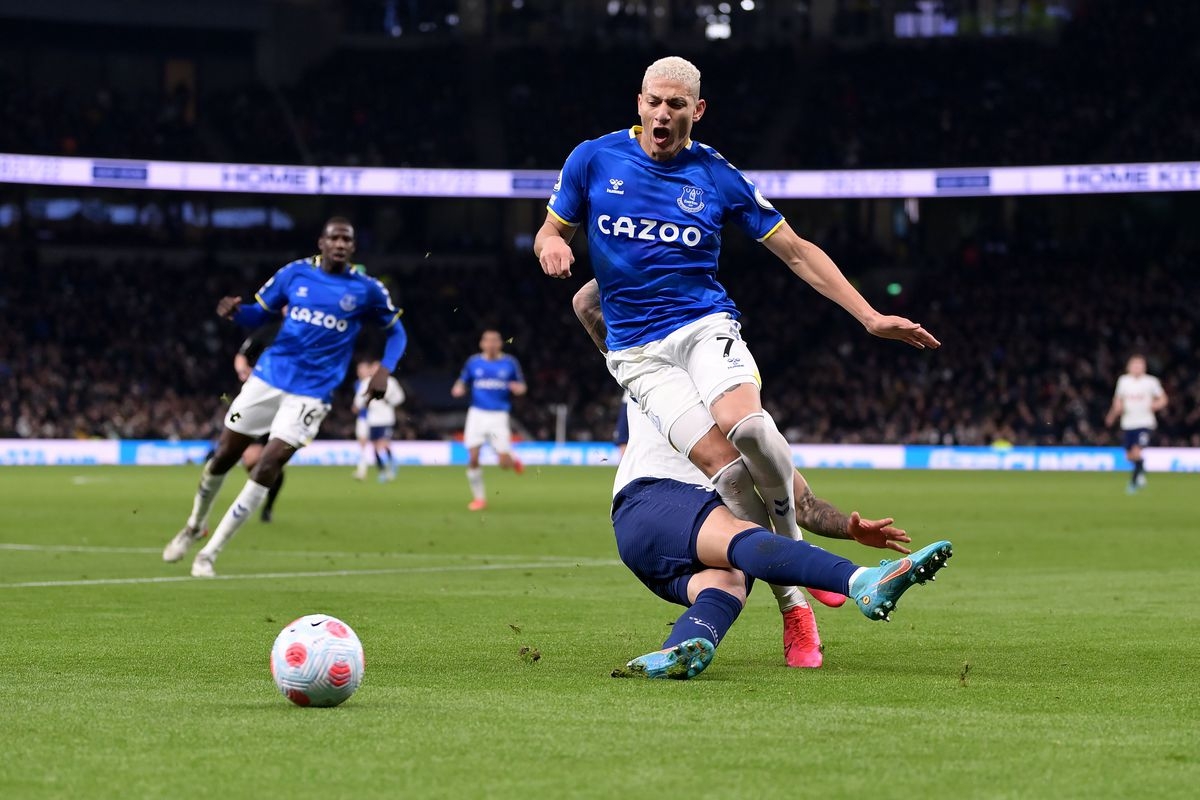 1200x800 Richarlison and Cuti Romero's first meeting as teammates was awkward as hell Free Captain, Desktop