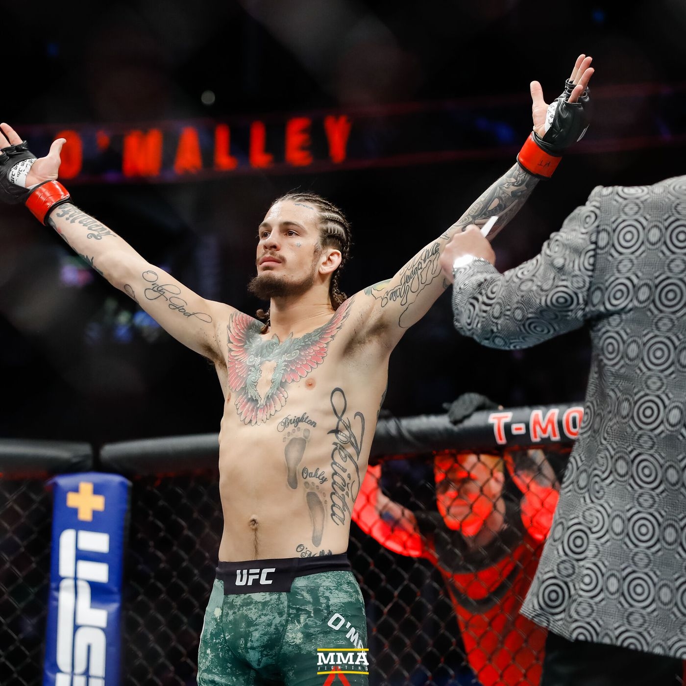 1400x1400 Morning Report: Sean O'Malley squashes beef with Sean Shelby: 'I had that conversation and we're good now', Phone